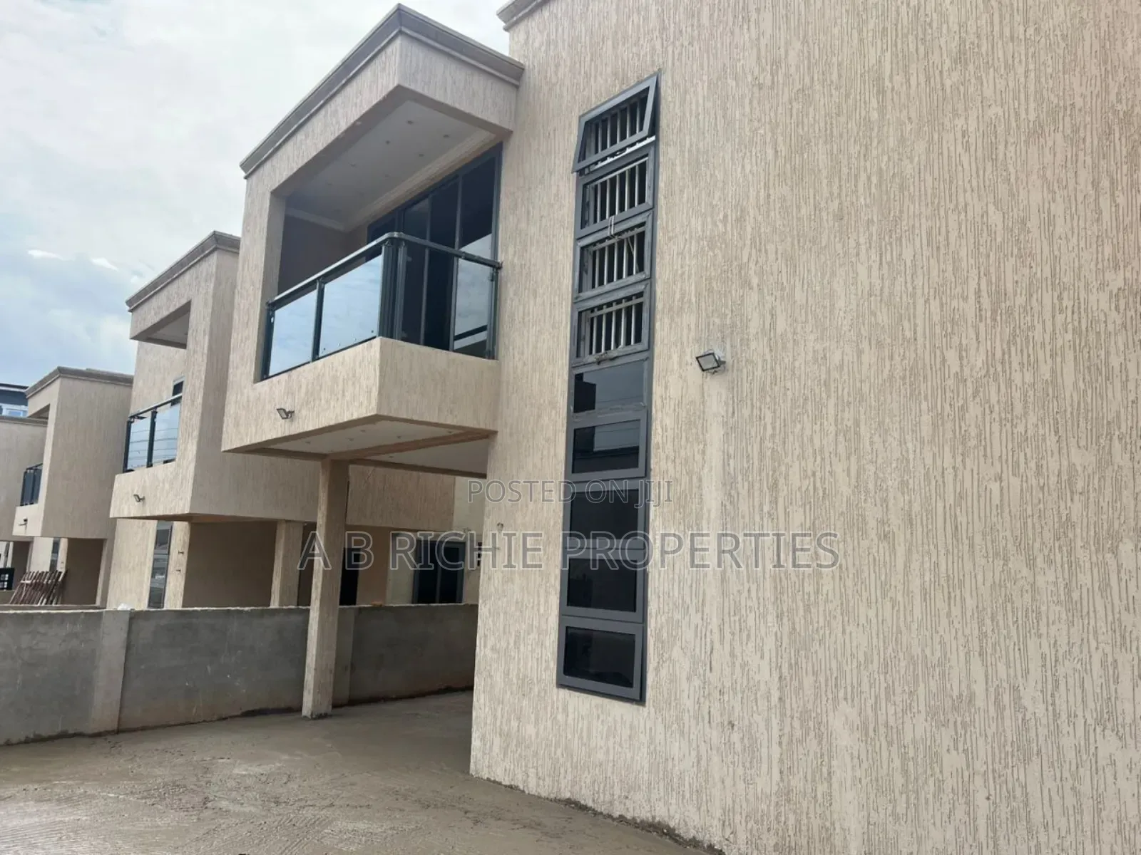 4bdrm House in Ab Richie Properties, Achimota for sale