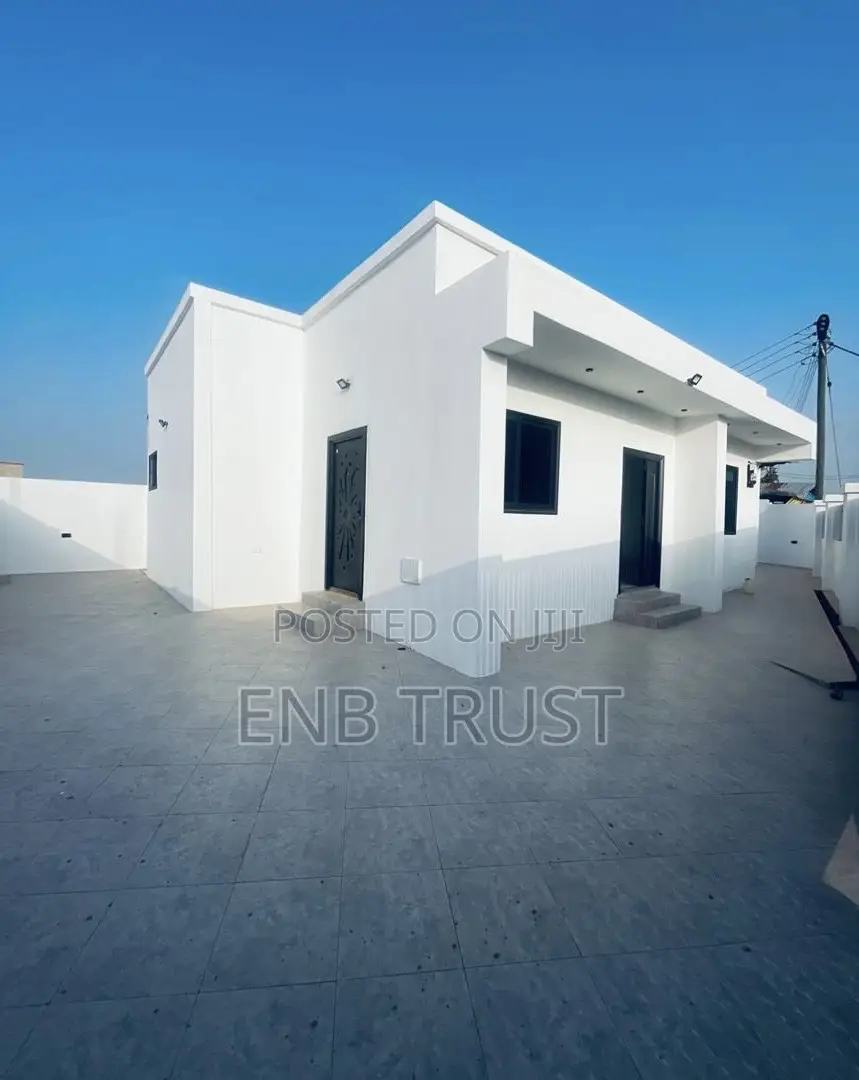 3bdrm House in Adenta, New Legon for sale