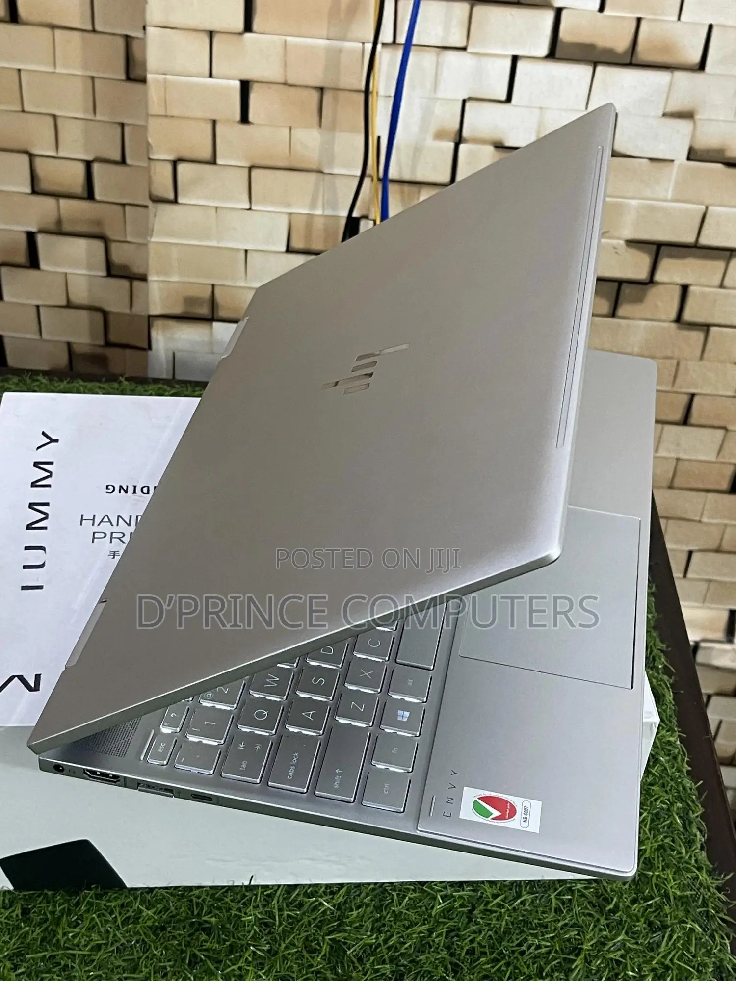 Laptop HP Envy X360 15t 12GB Intel Core I7 HDD+SSD 512GB