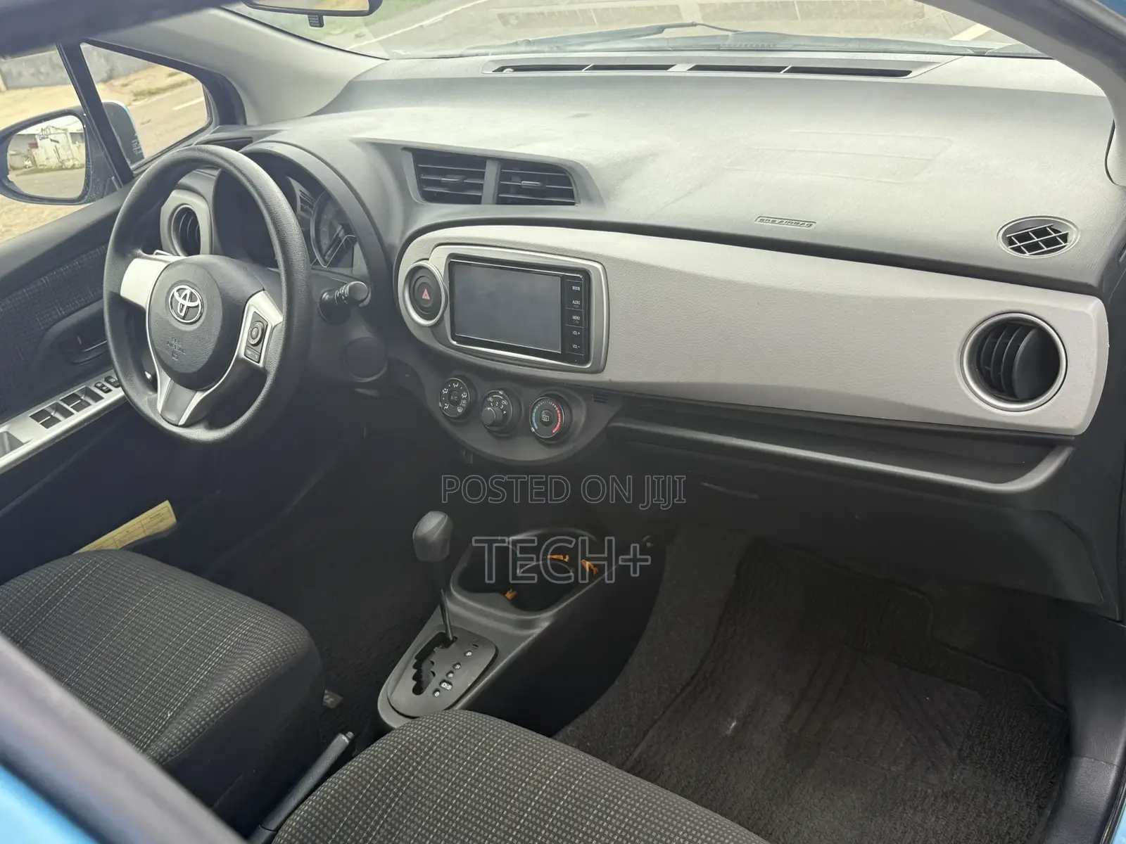 Toyota Vitz 2016 Blue