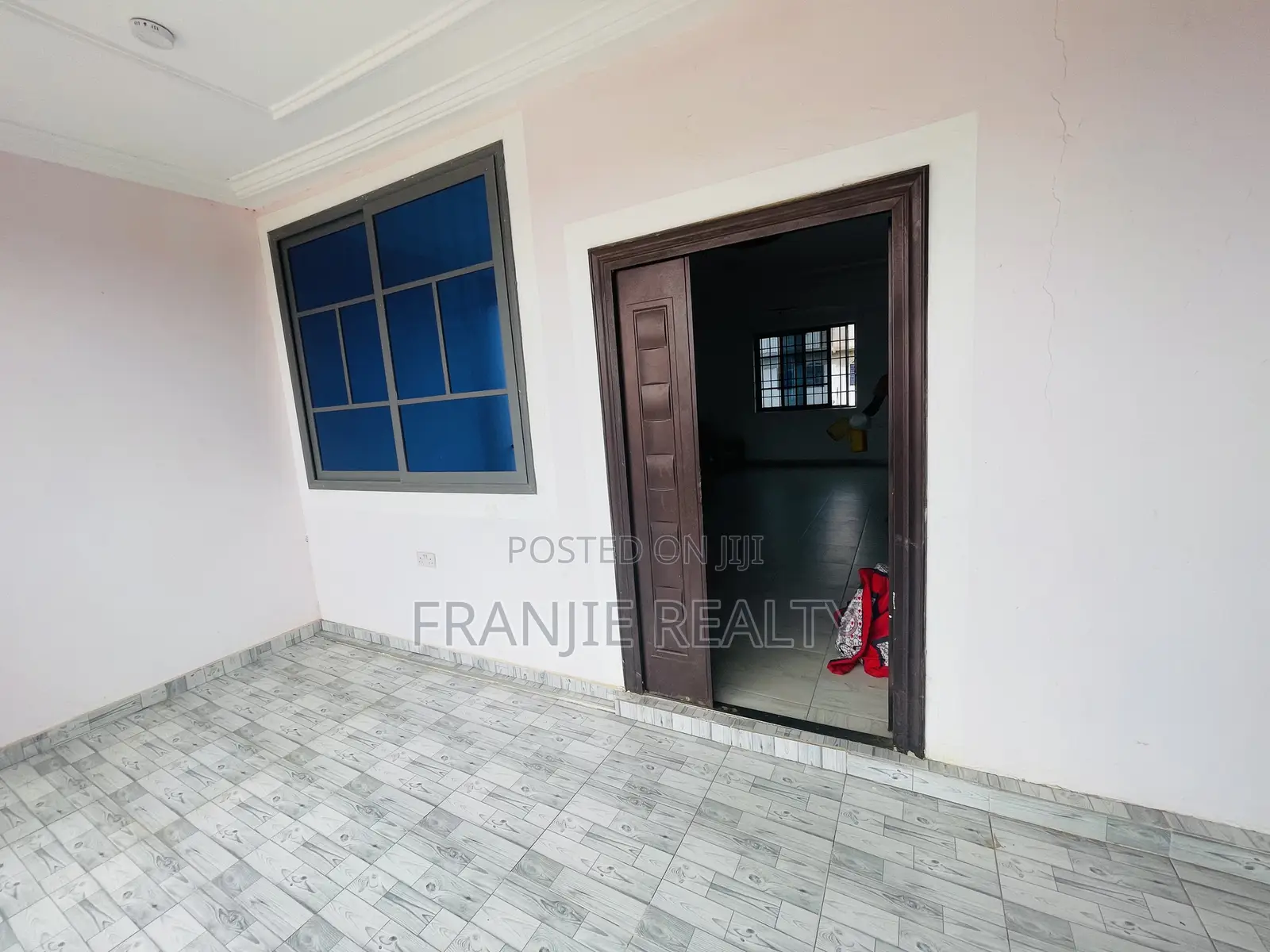3bdrm Apartment in Franjie Realty, Weija for rent