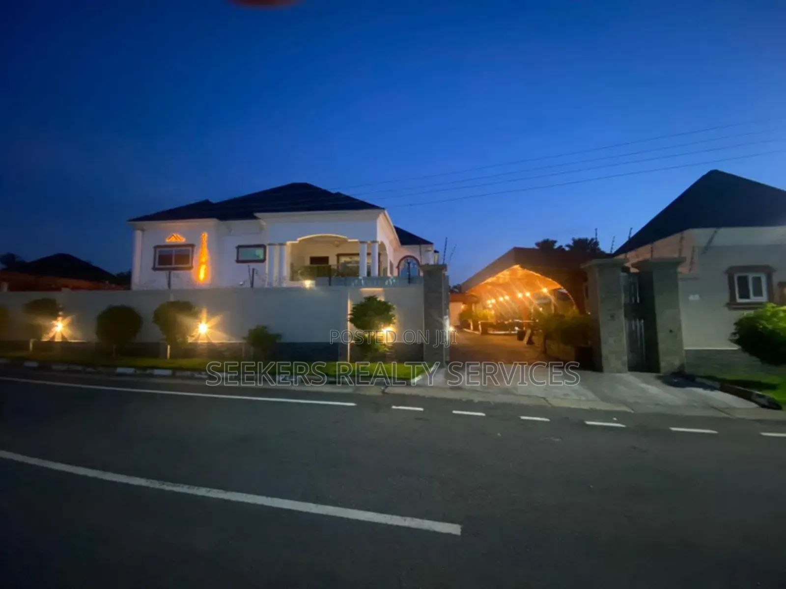 8bdrm House in Seekers Realty, North Legon for sale