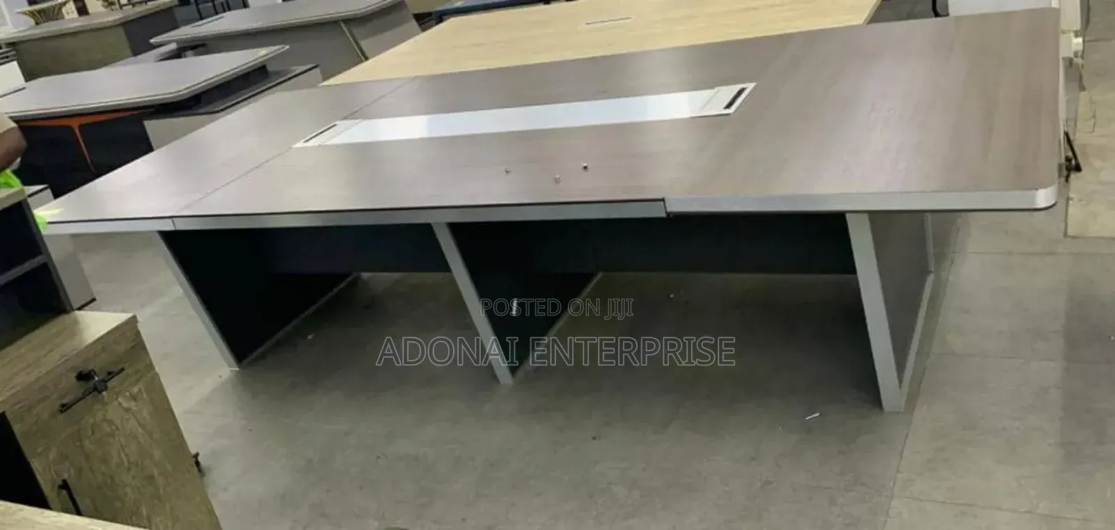 Conference Table Dhxv65db