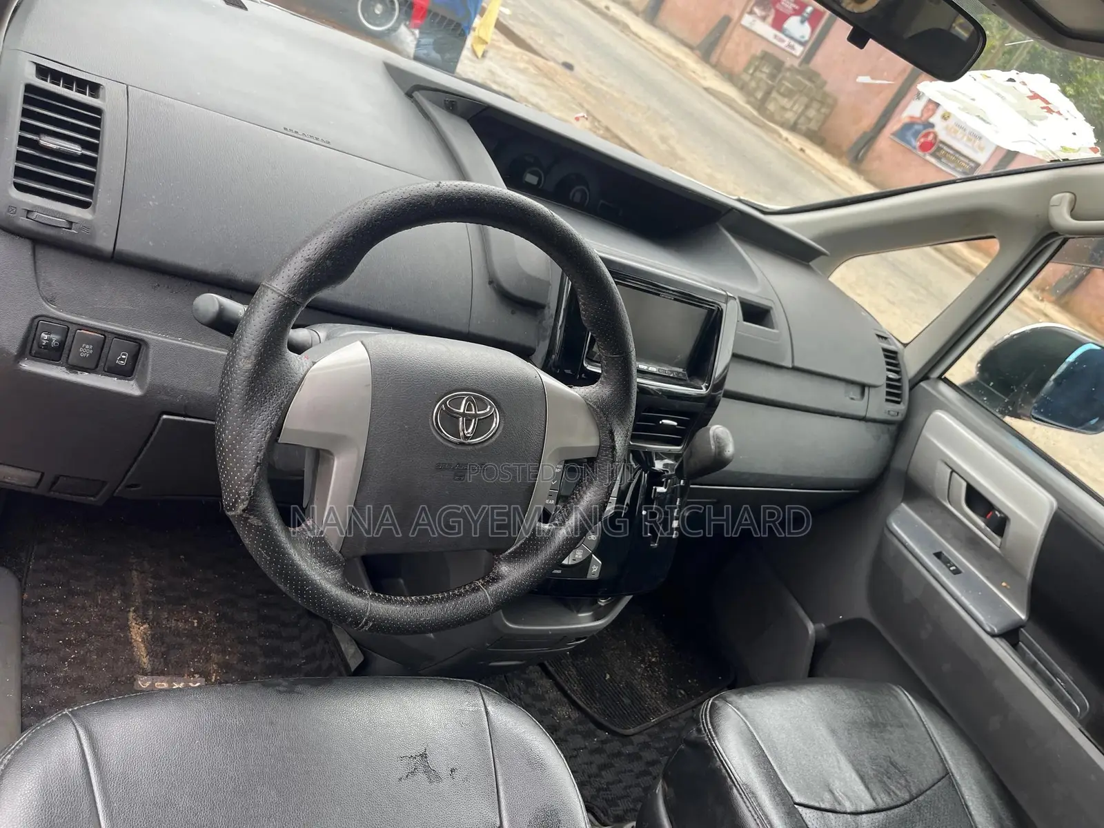 Toyota Voxy 2012 White
