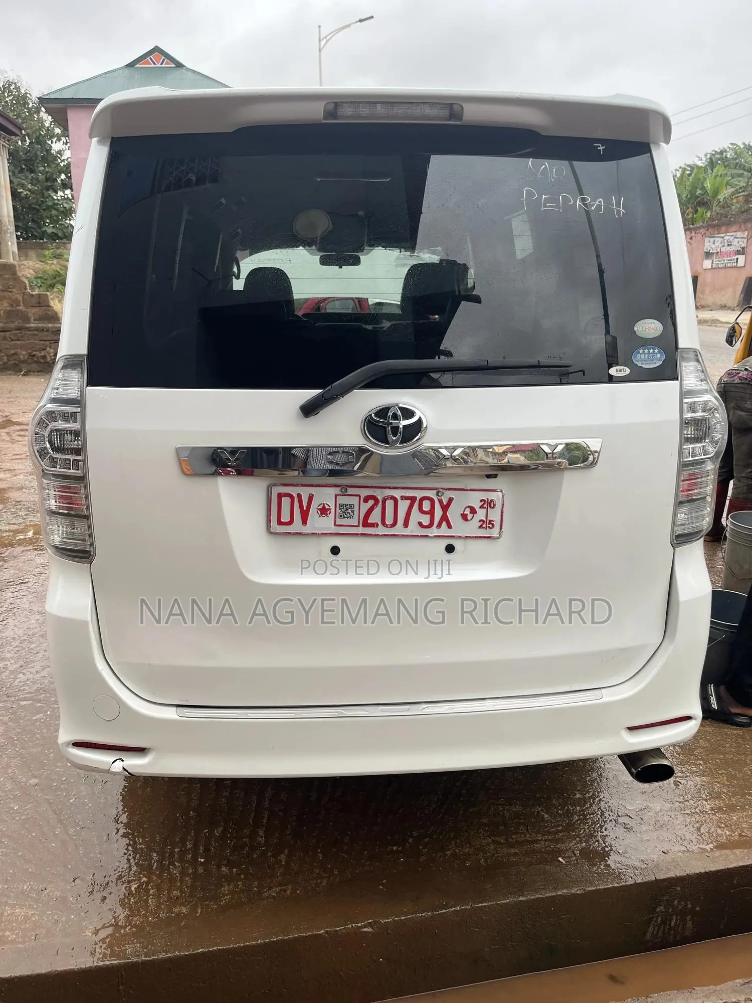 Toyota Voxy 2012 White