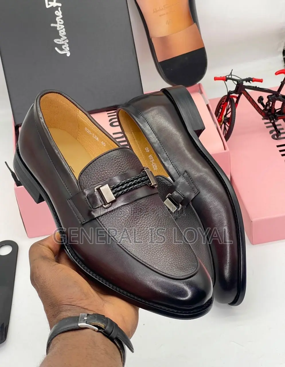 Salvatore Ferragamo Men Coffee Leather Shoe