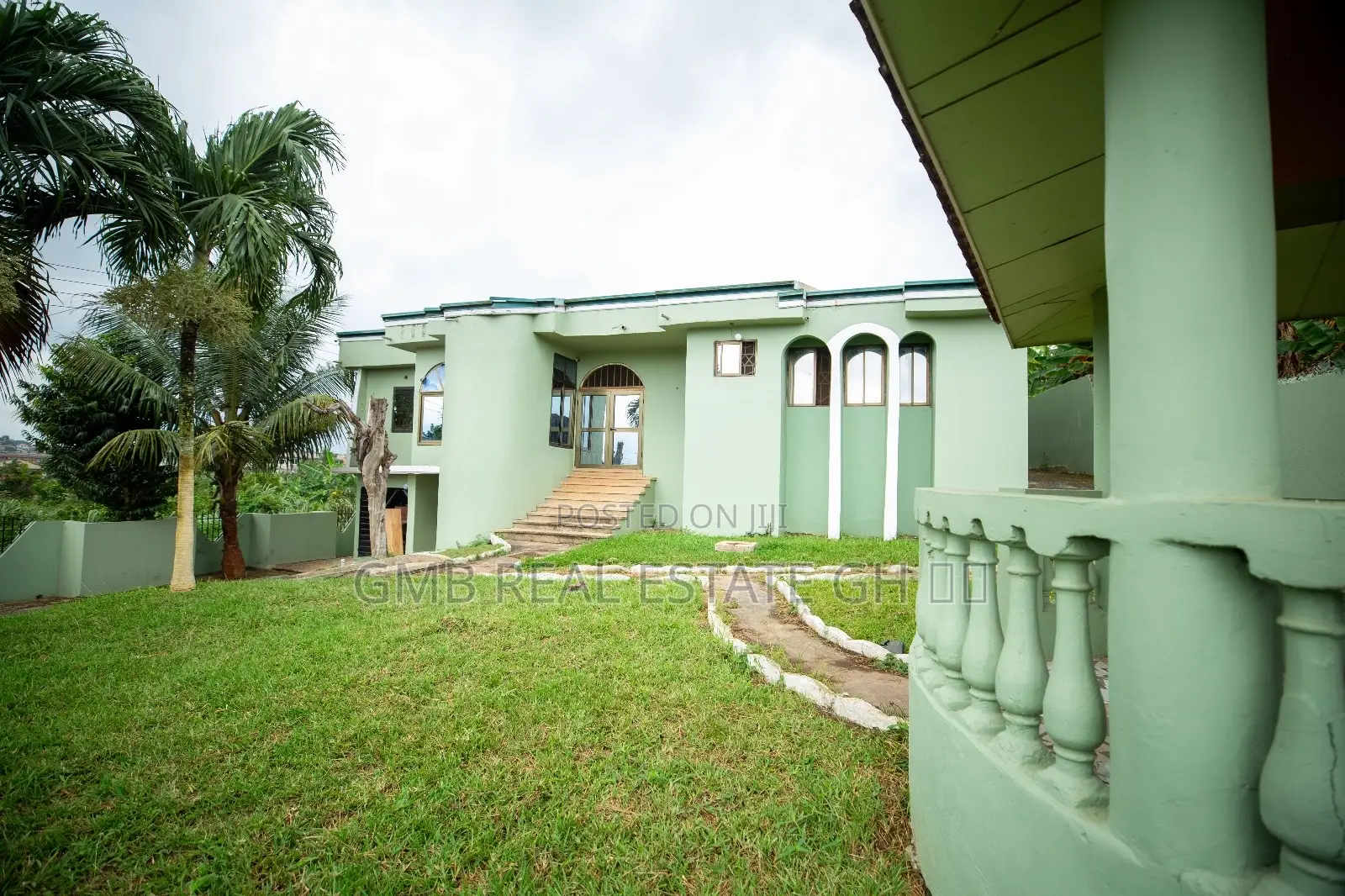 6bdrm House in Takoradi for sale