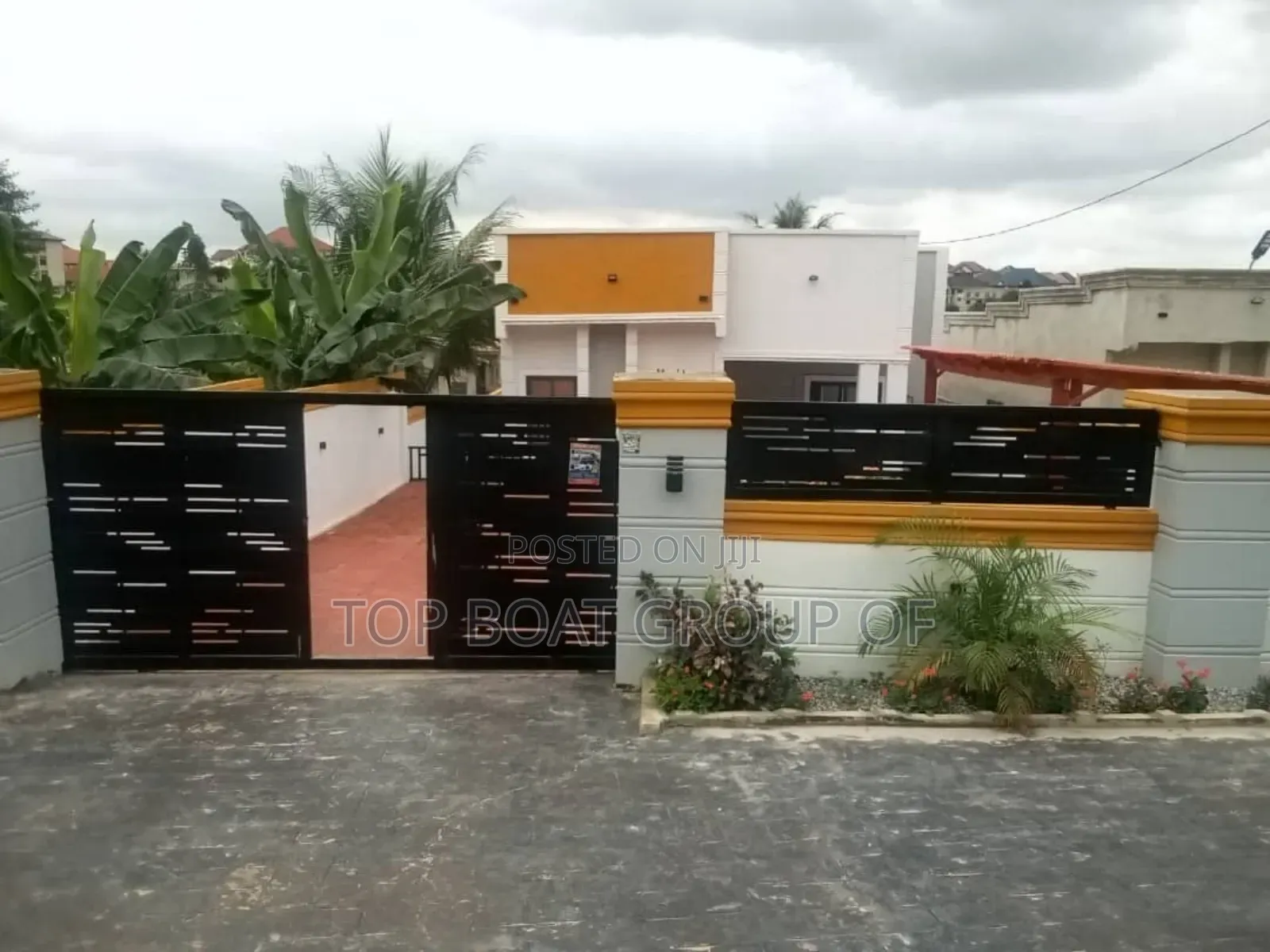 4bdrm House in Top-Boat Estate, Kumasi Metropolitan for sale