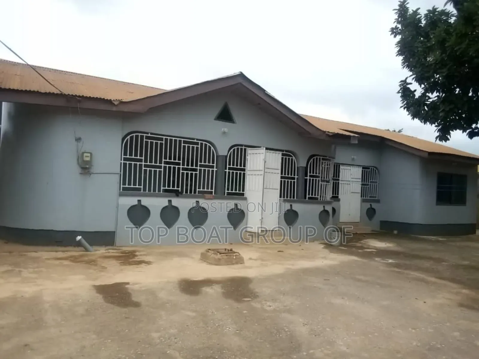 3bdrm House in Buokrom Top-Boat, Kumasi Metropolitan for sale