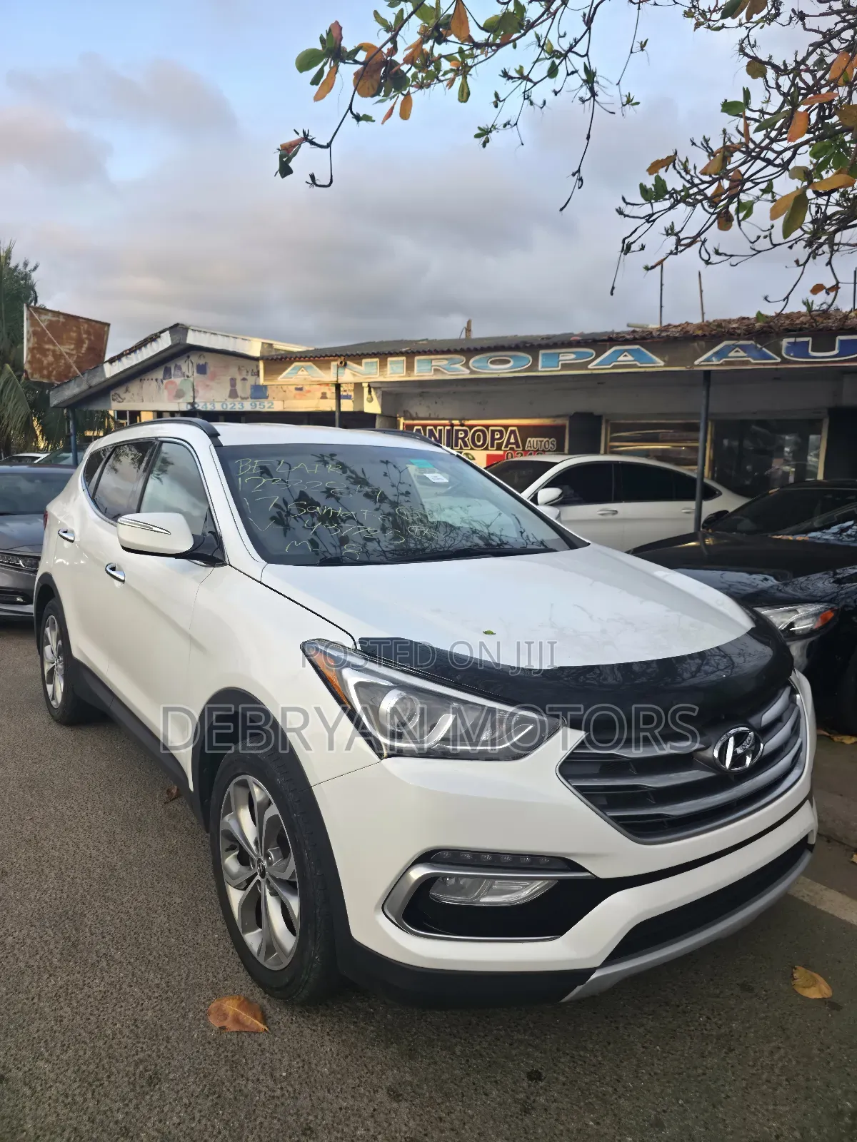 Hyundai Santa Fe SE AWD 2017 White