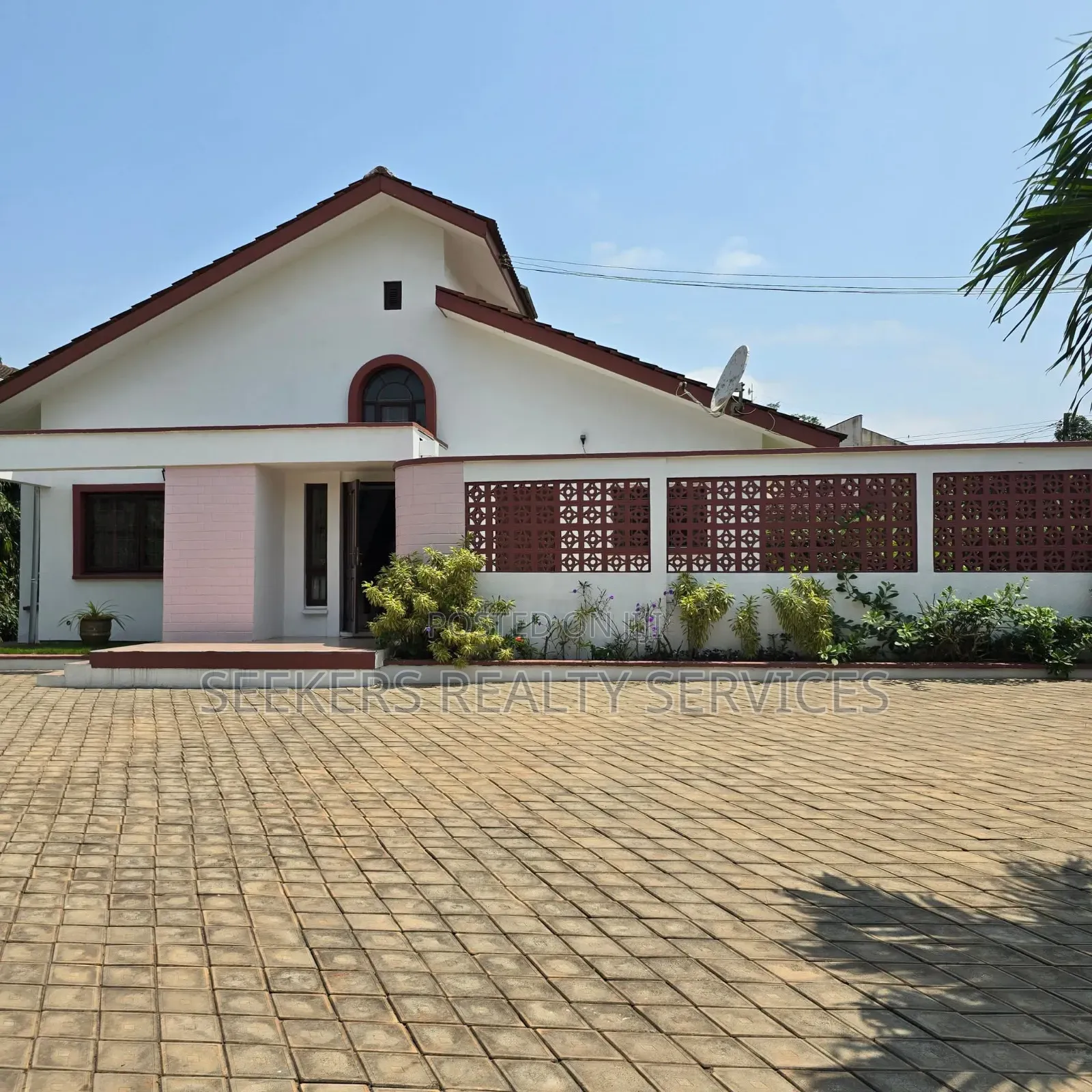 4bdrm House in Seekers Realty, Kwabenya for sale