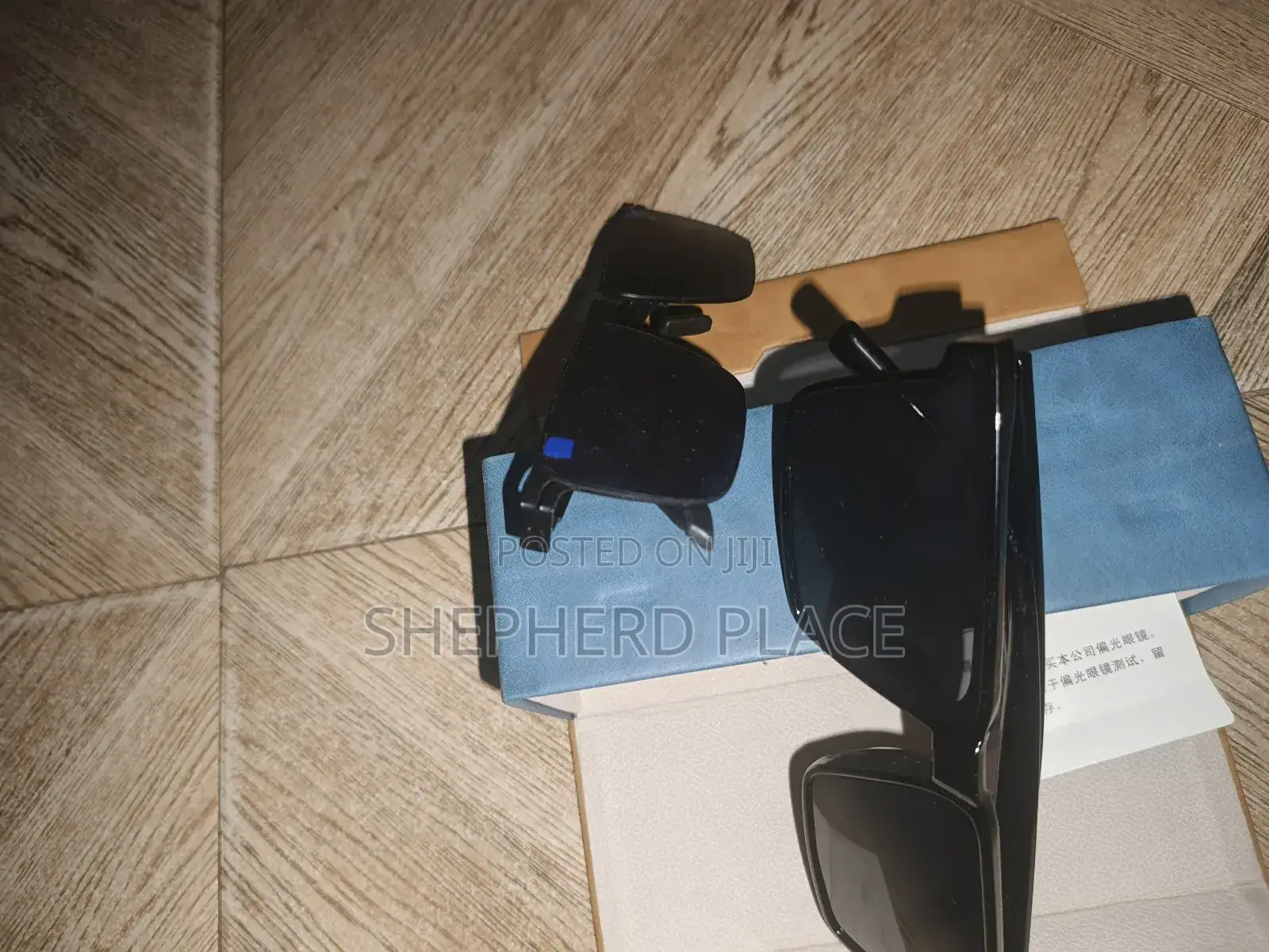 Two in One Box Uv Glasses in Nice Case