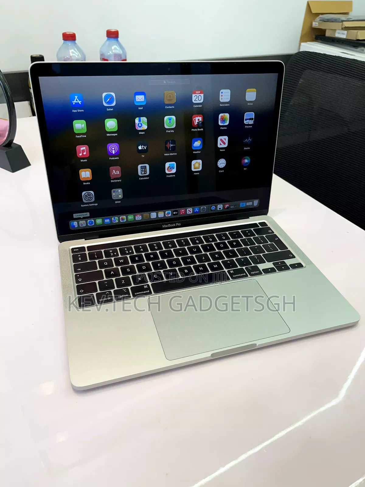 Laptop Apple MacBook Pro 2020 16GB Intel Core i5 SSD 500GB