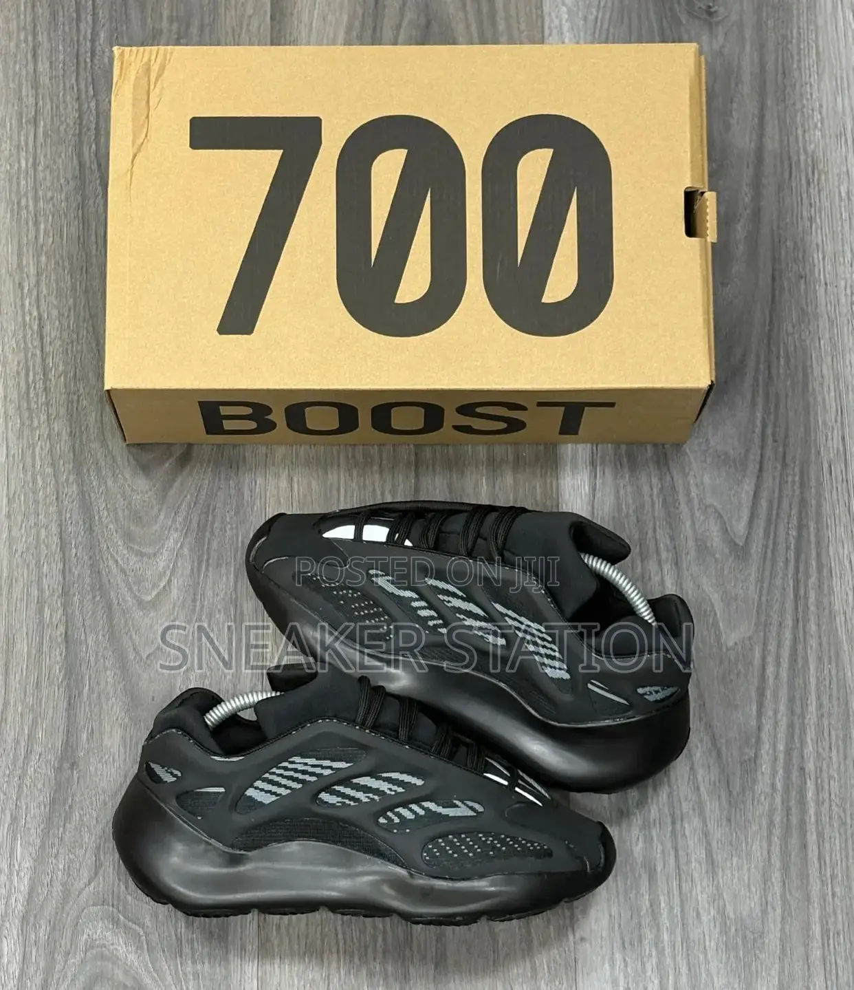 Adidas Yeezy 700 V3 Black