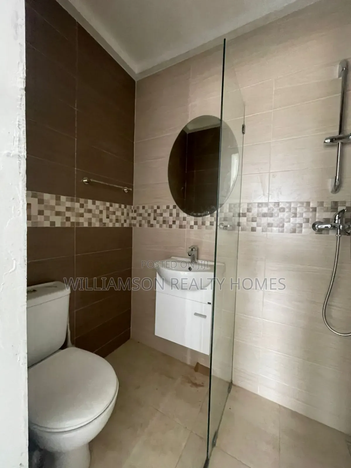2bdrm Townhouse / Terrace in Lashibi Enclave,, Spintex for rent