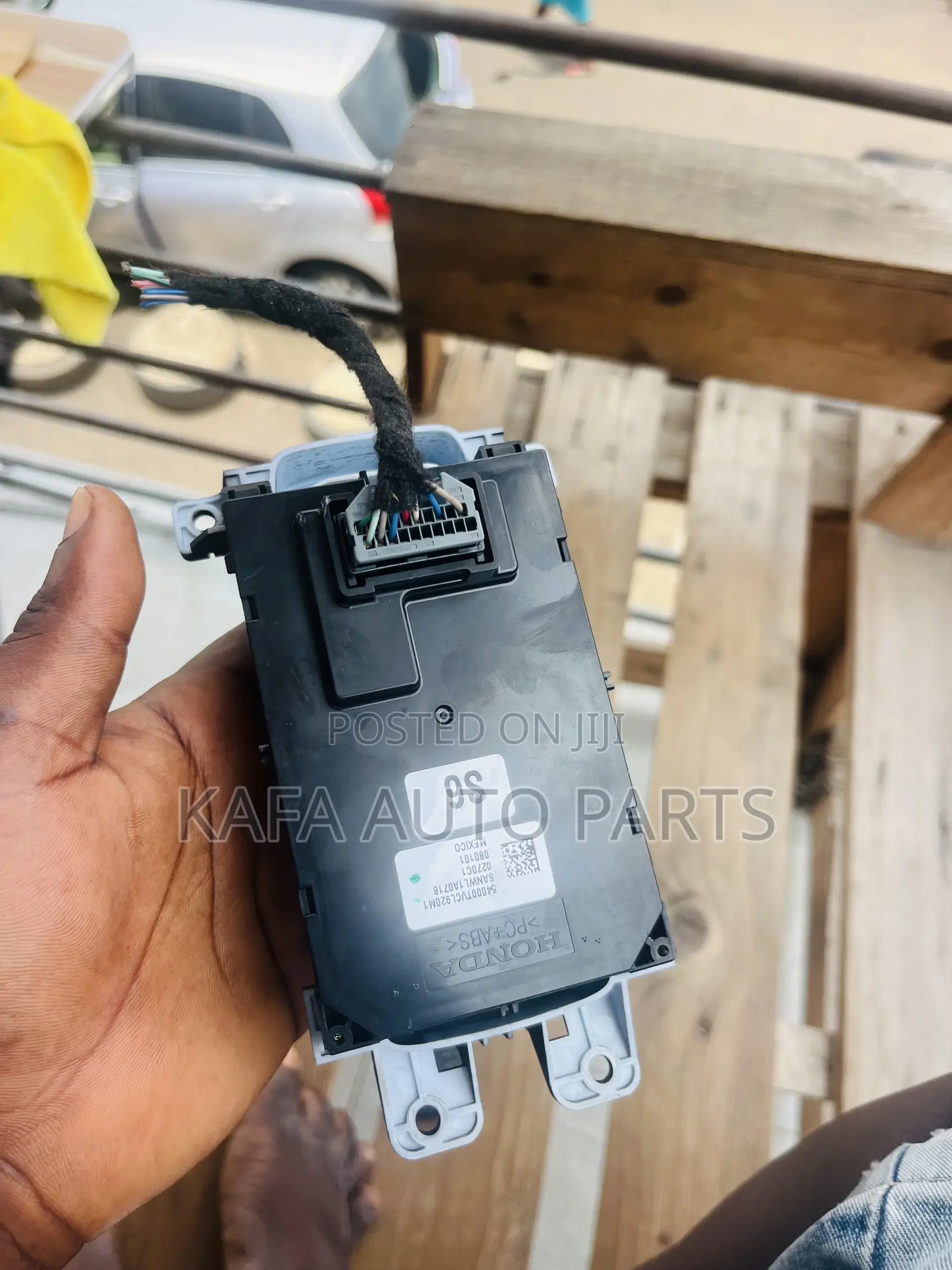 Honda Accord 2018 Parking Switch Available