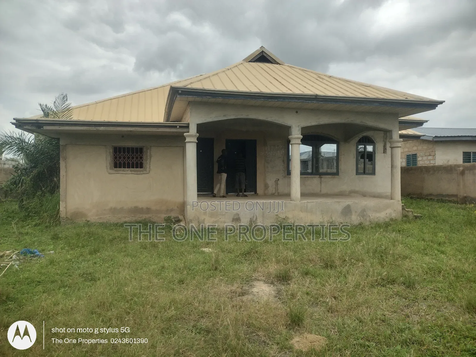 5bdrm House in Amasaman for sale