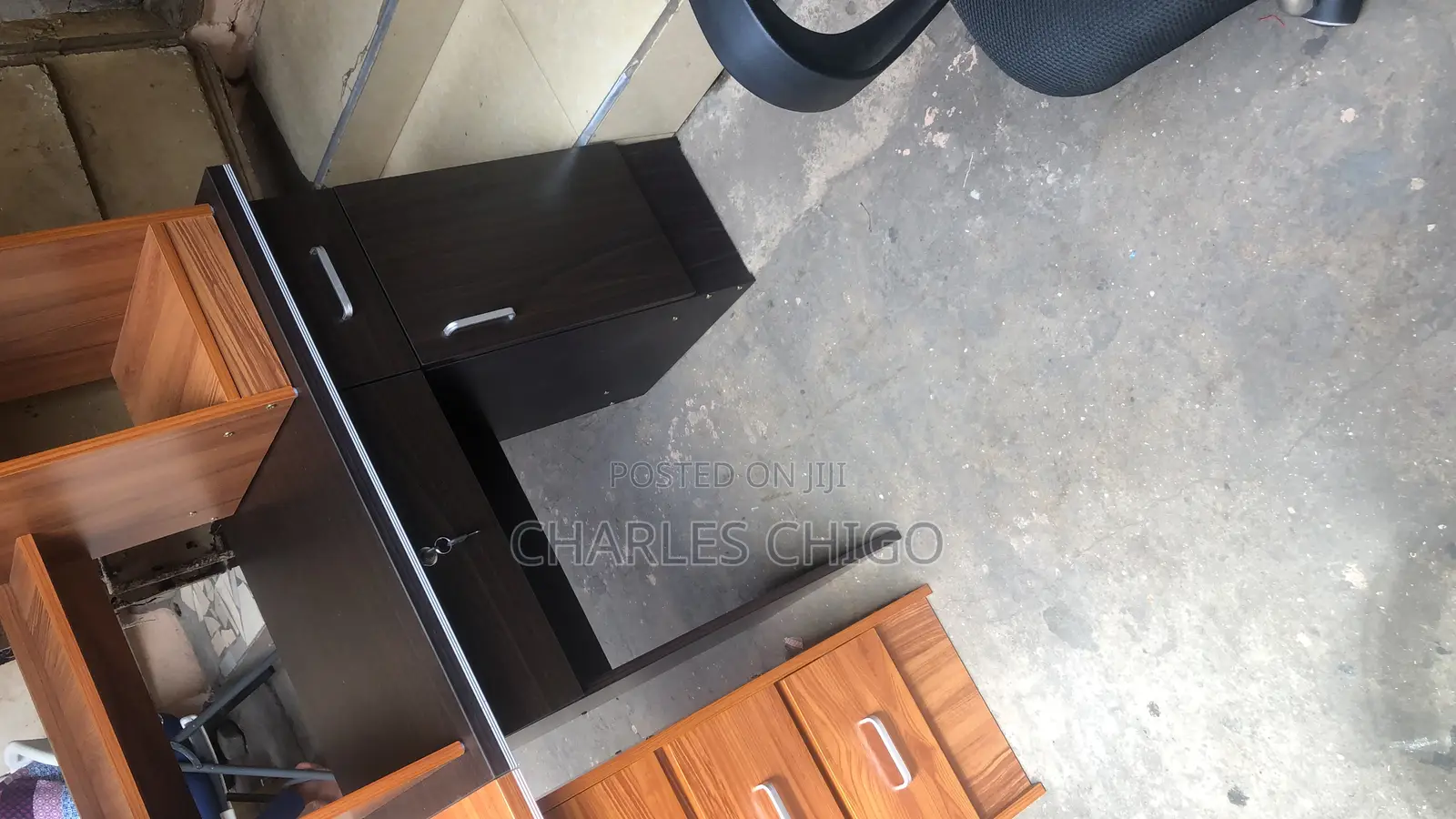 Office Desk/Table
