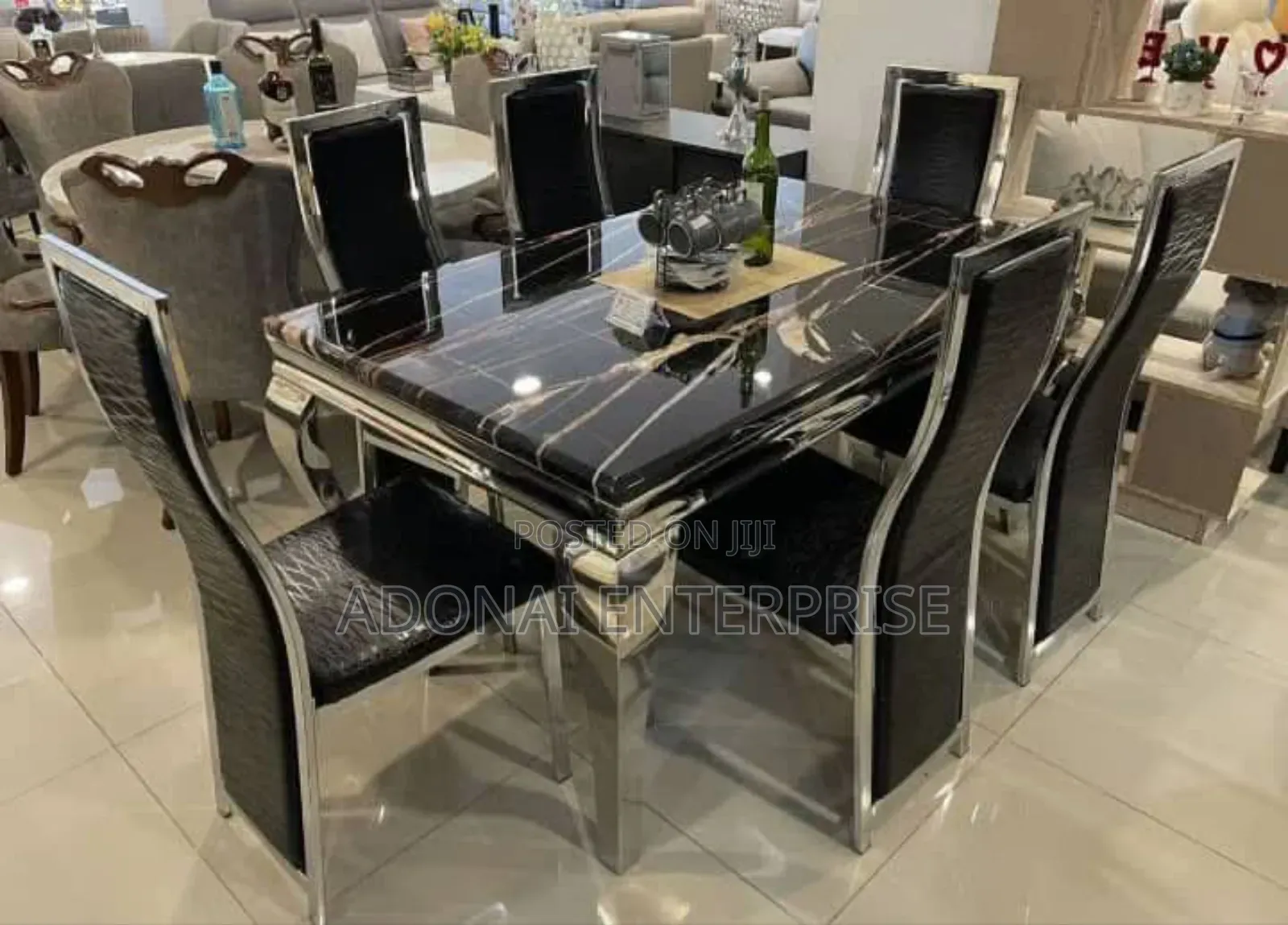 Dining Table and Chairs Dhcv65rb