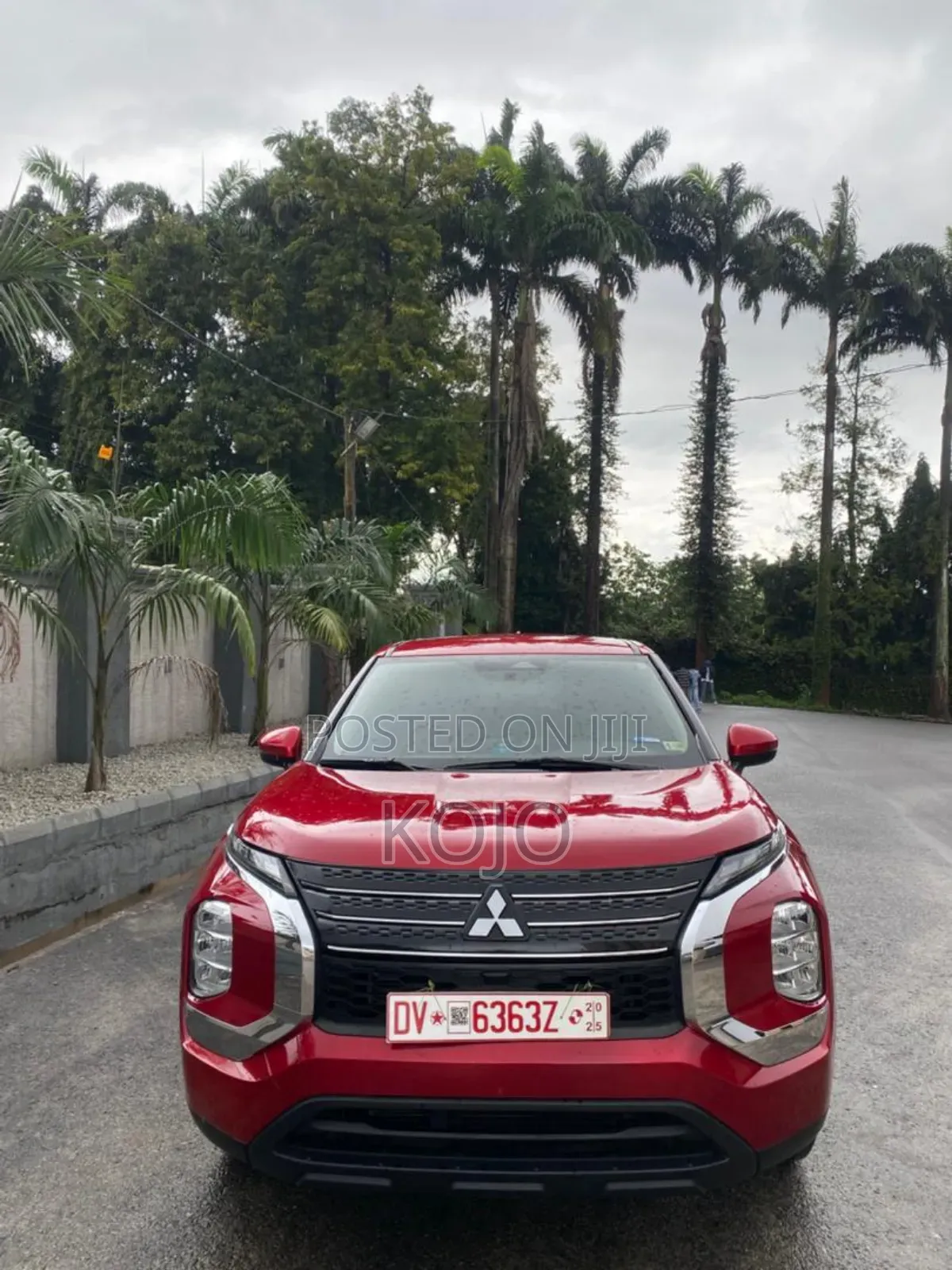 Mitsubishi Outlander 2022 Red