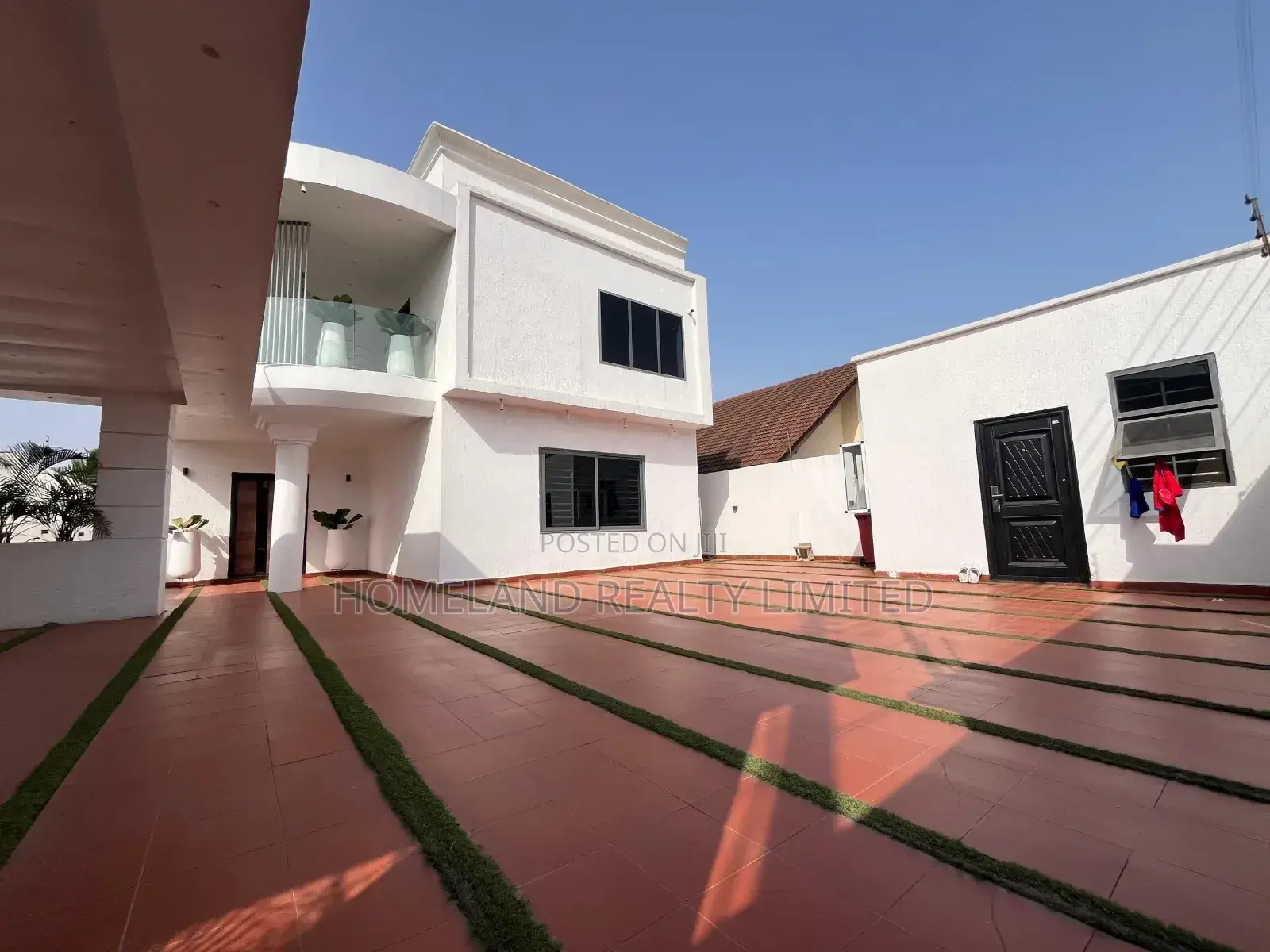 4bdrm Condo in Adjiganor, East Legon for rent