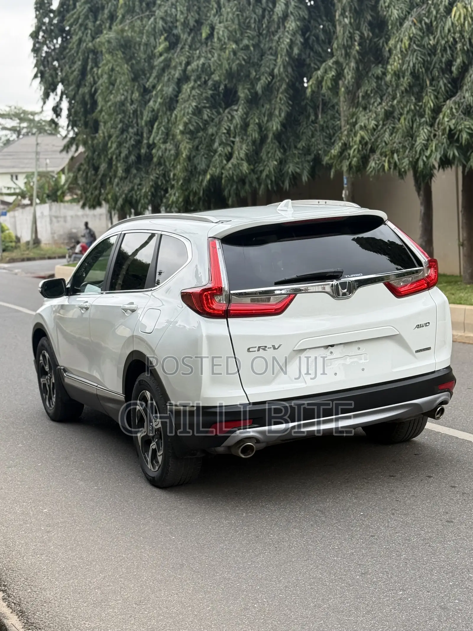 Honda CR-V Touring 4dr SUV AWD (1.5L 4cyl CVT) 2017 White