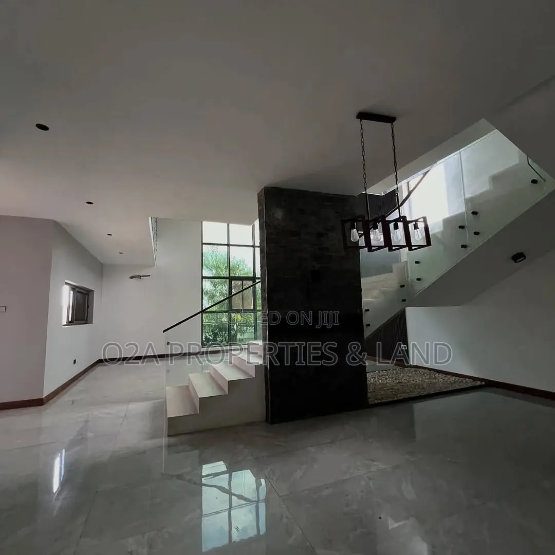 4bdrm House in East Legon, Otano for sale