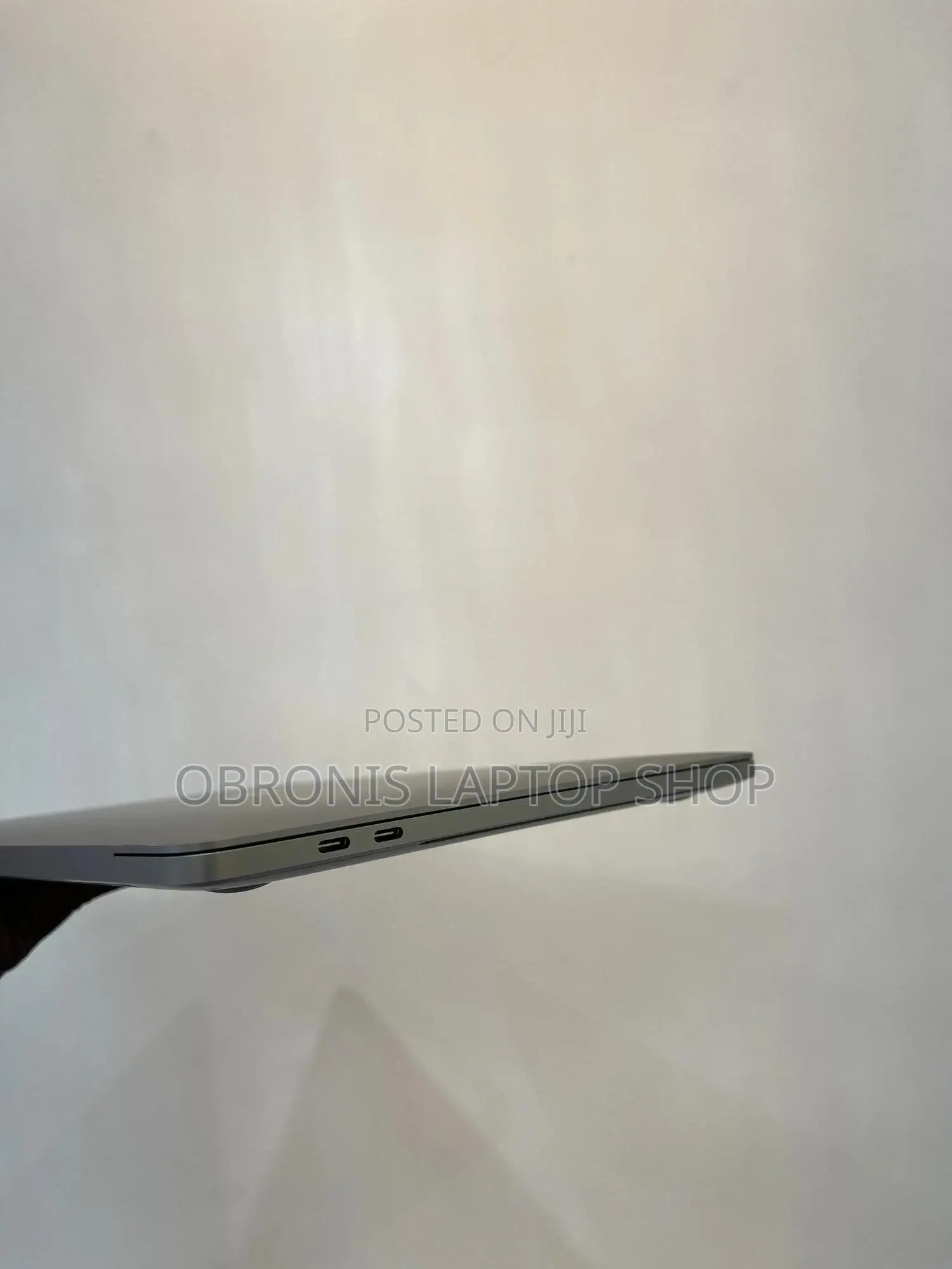 Laptop Apple MacBook Pro 2019 16GB Intel Core I7 SSD 256GB
