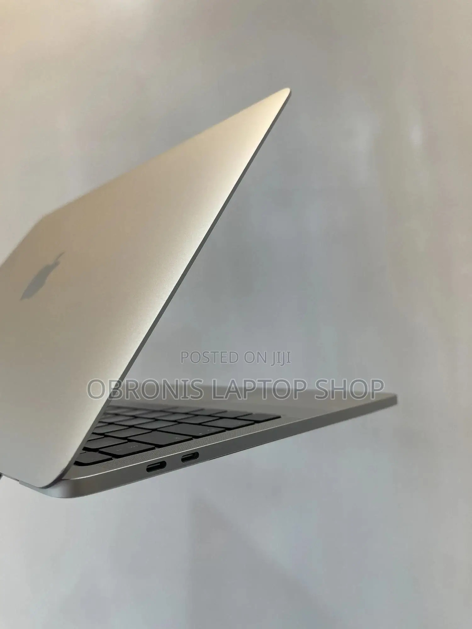 Laptop Apple MacBook Pro 2020 16GB Intel Core I5 SSD 512GB