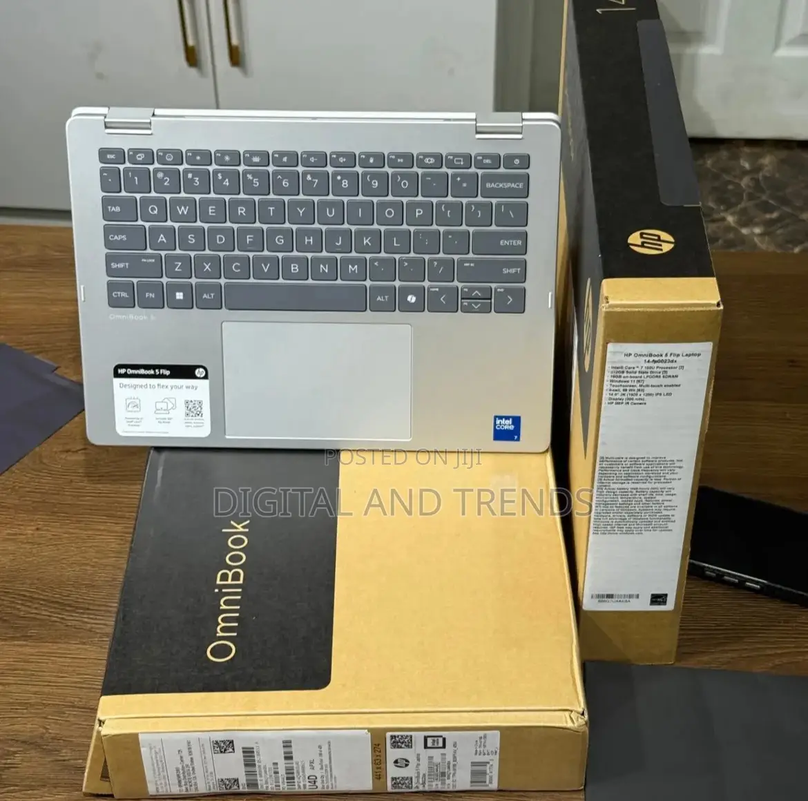 New Laptop HP OmniBook 5 Flip 8GB Intel Core i5 SSD 512GB