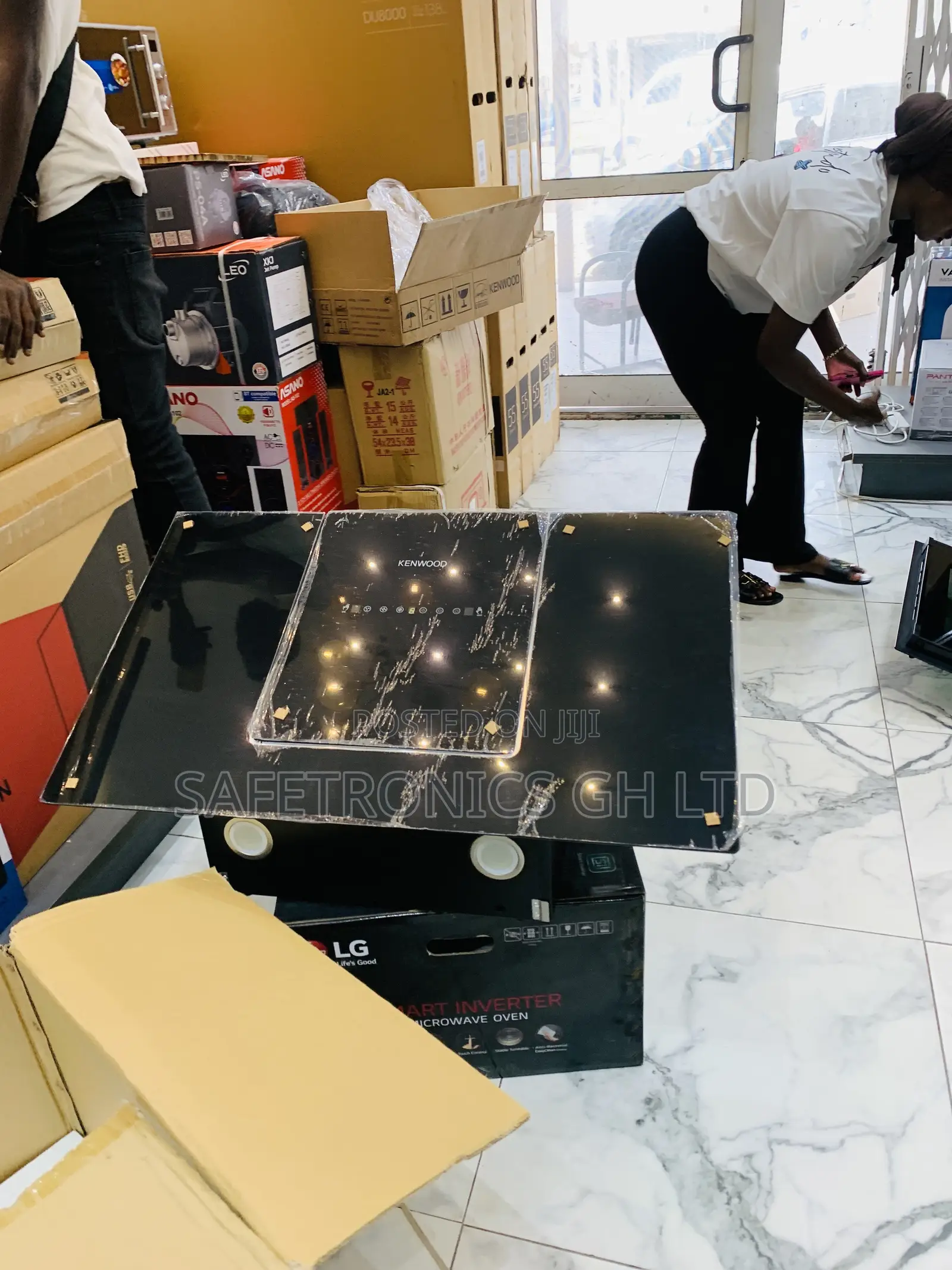 Newly Sealed in Box Kenwood 90cm