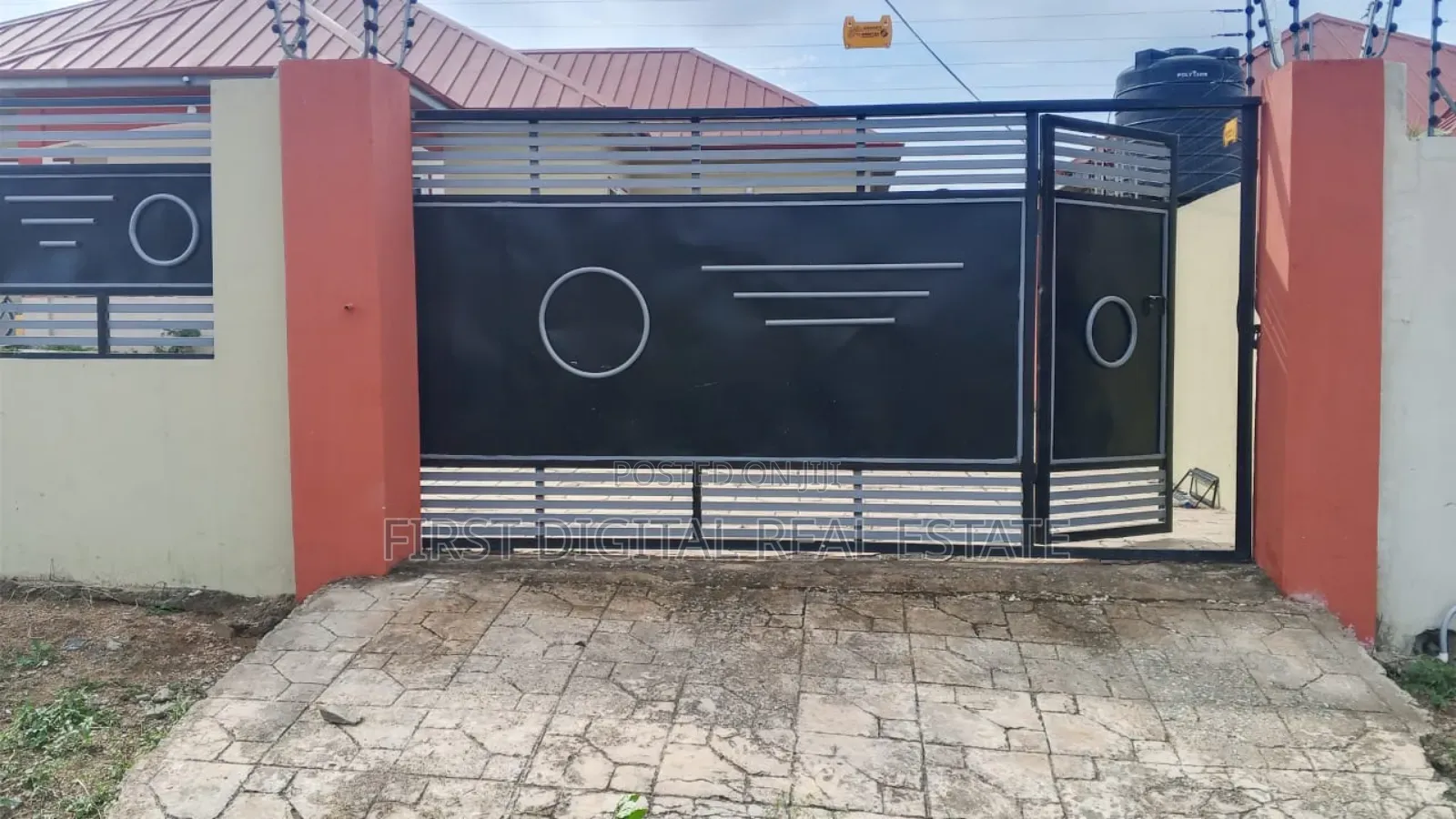 3 Bedroom Executive for Sale in Kasoa Roman