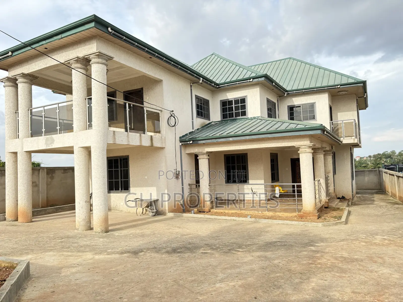 4bdrm Apartment in Kaase Oti, Kumasi Metropolitan for rent