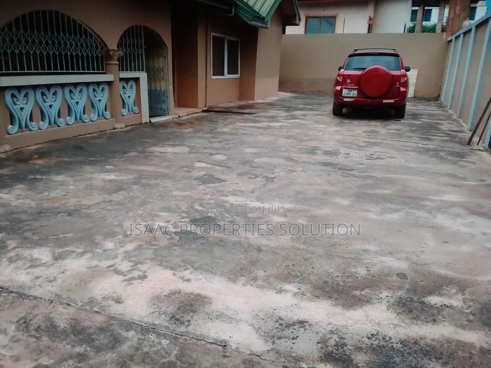 4bdrm House in Isaac Propertes, Takoradi for sale