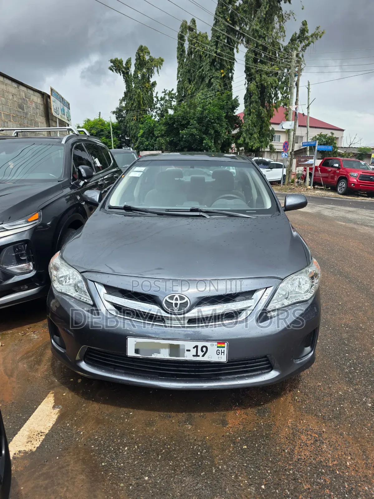 Toyota Corolla LE 4dr Sedan (1.8L 4cyl 4A) 2013 Gray