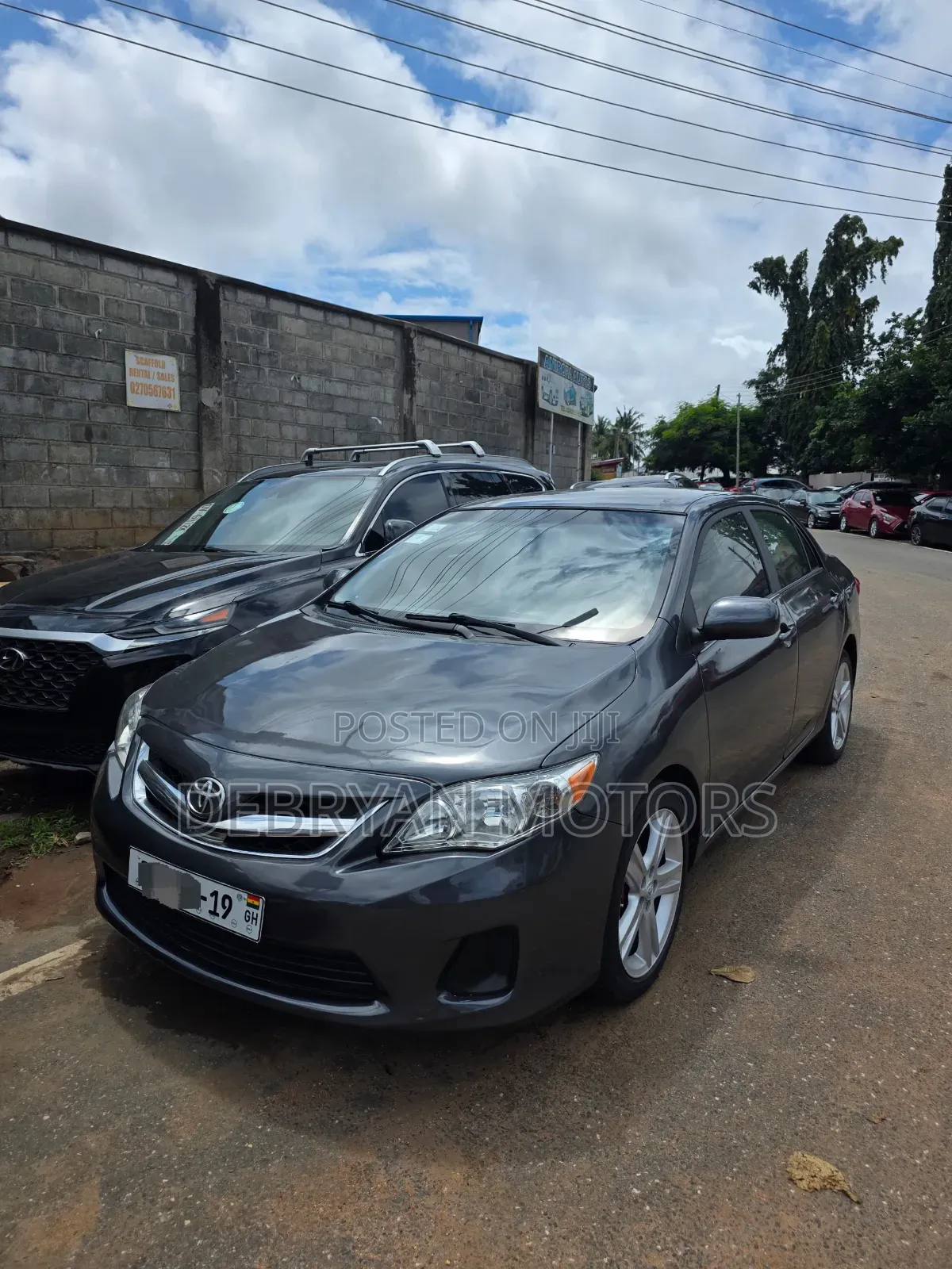 Toyota Corolla LE 4dr Sedan (1.8L 4cyl 4A) 2013 Gray
