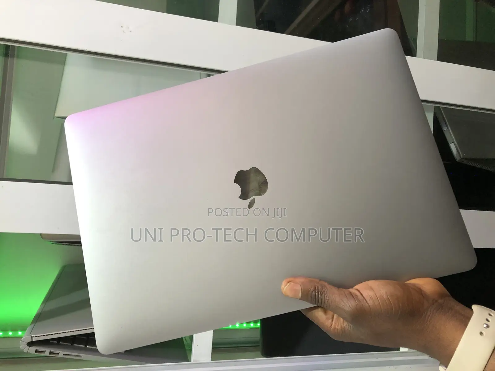 Laptop Apple MacBook Pro 2019 16GB Intel Core I9 SSD 512GB