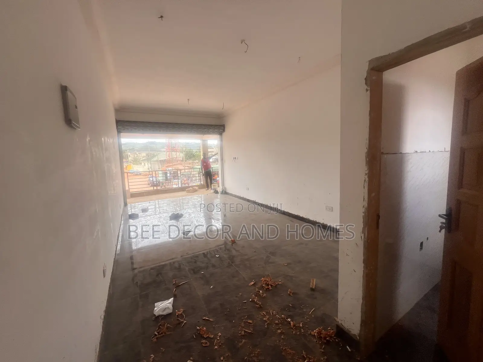 Shop at Teiman Station for Rent