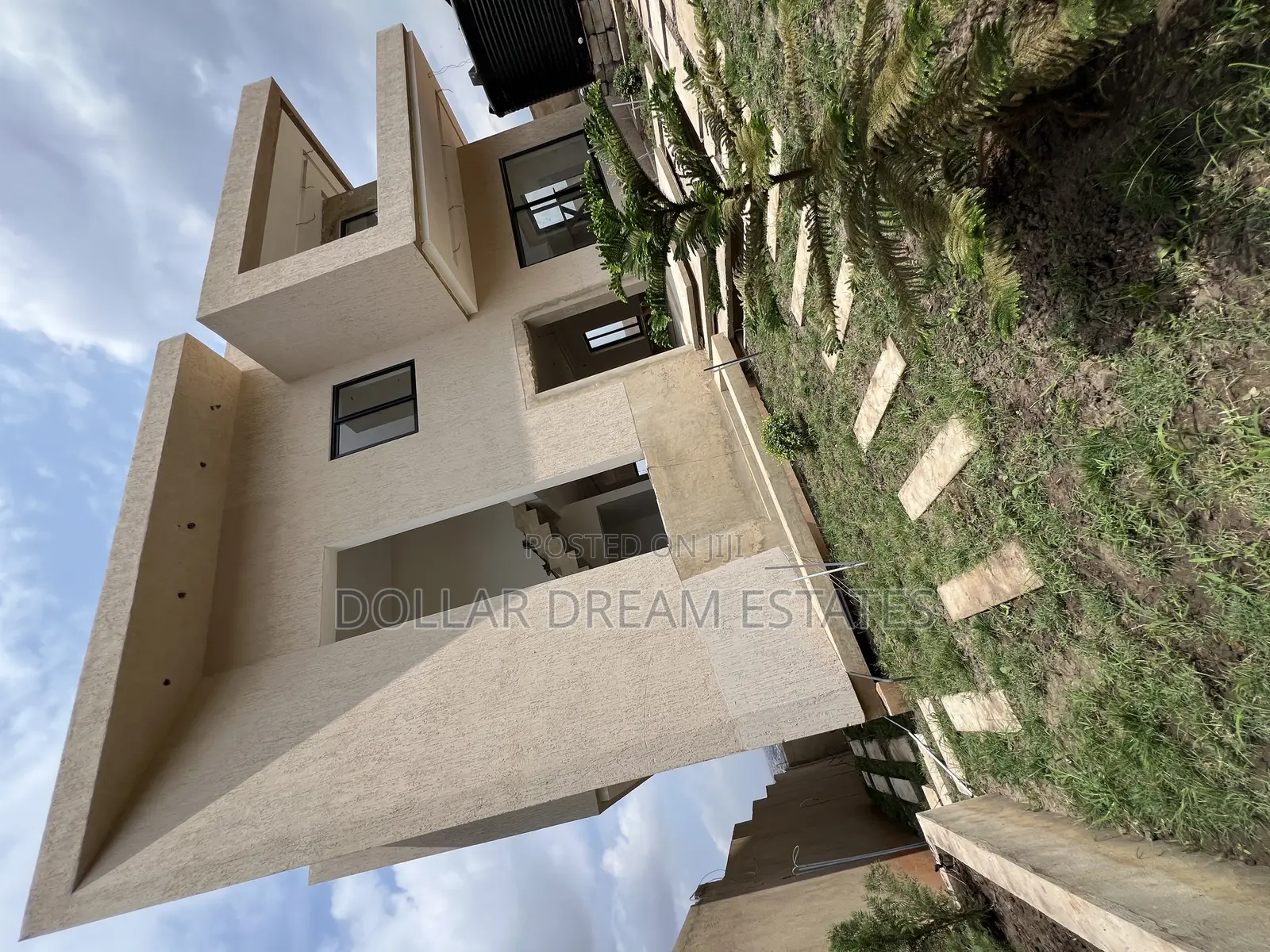 5bdrm House in Abokobi for sale