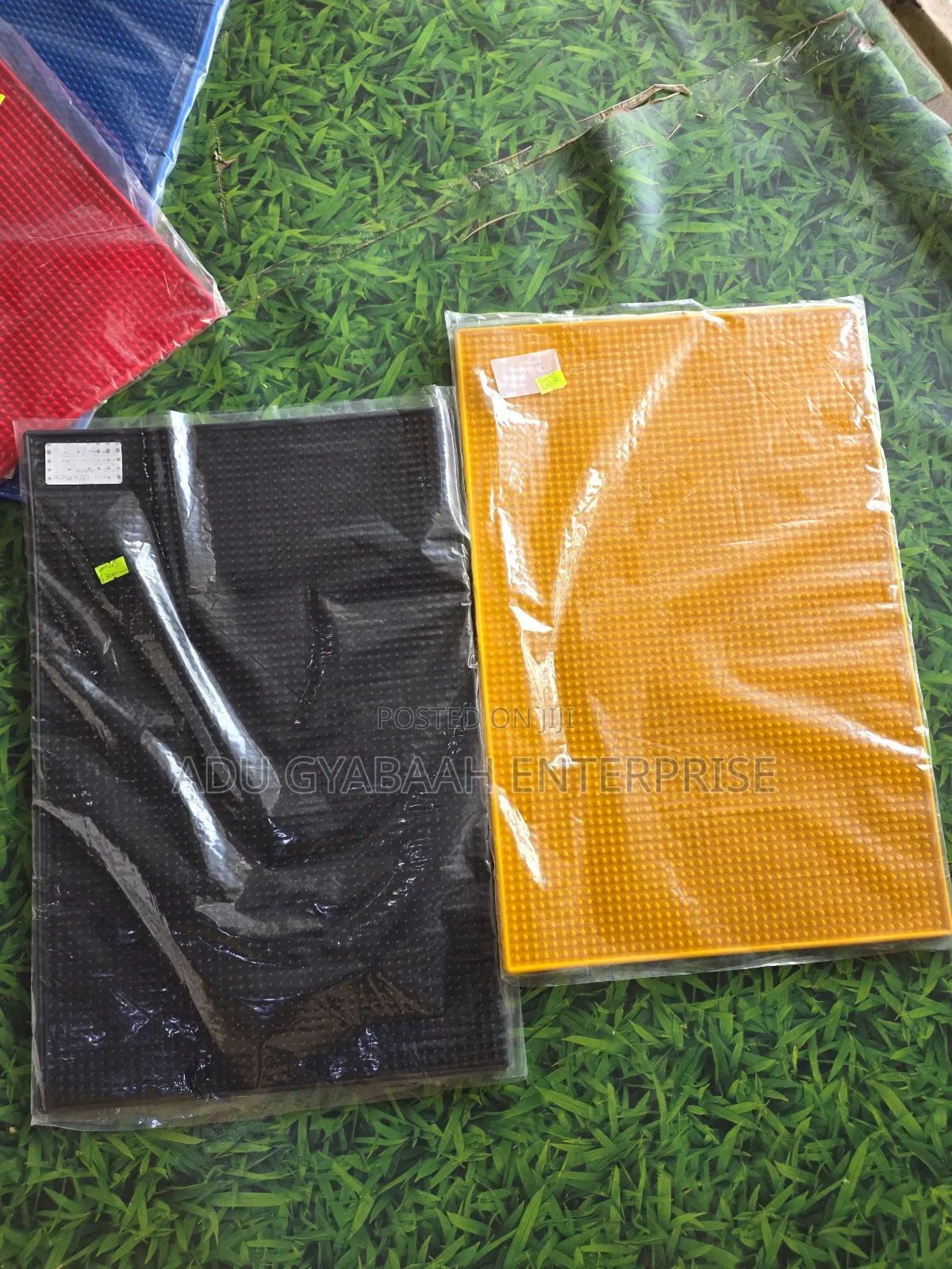 Non Slip Spill/Bar Mat (30x45cm)