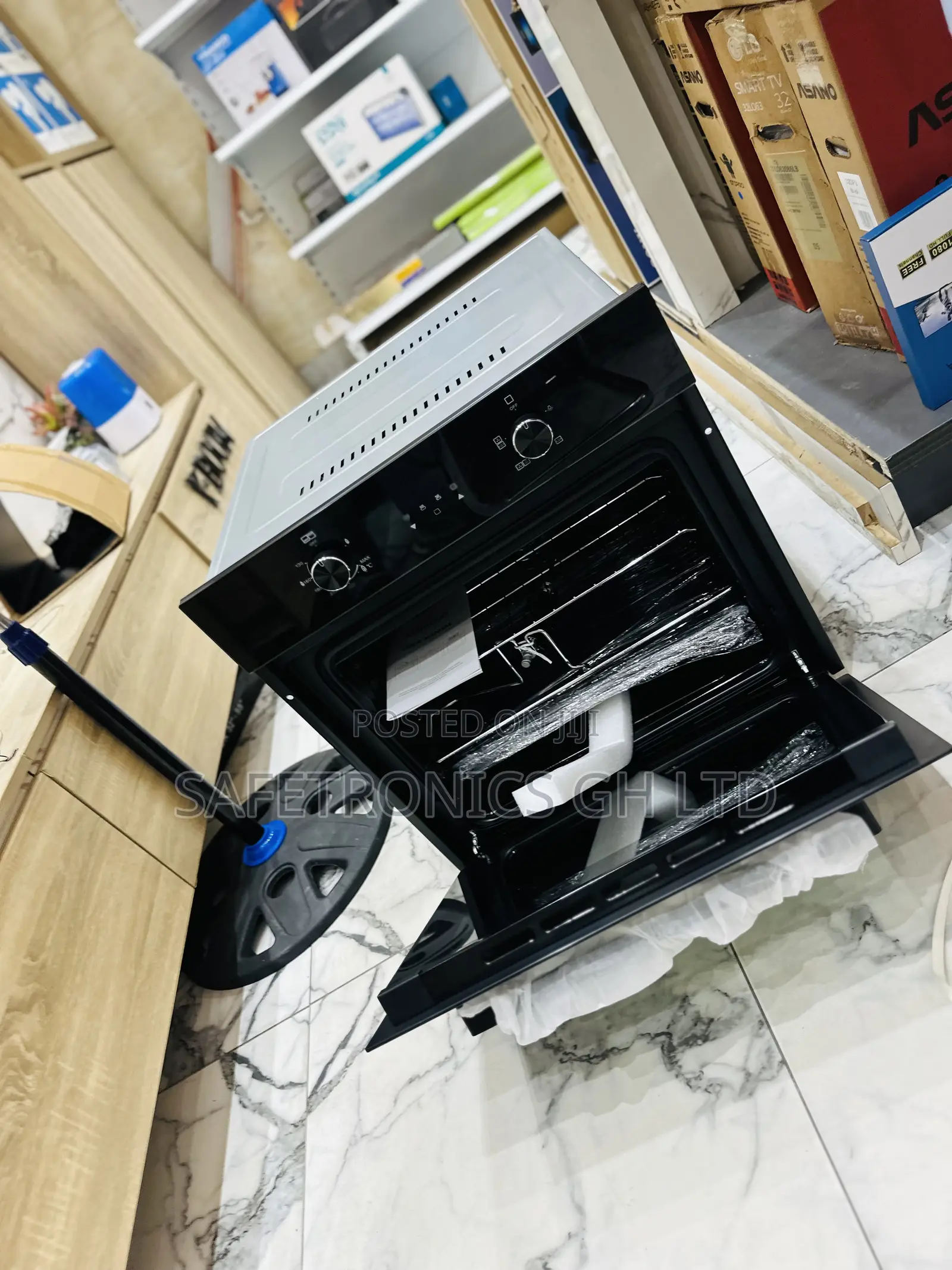 High Quality Sleek Black Gas Oven Kenwood