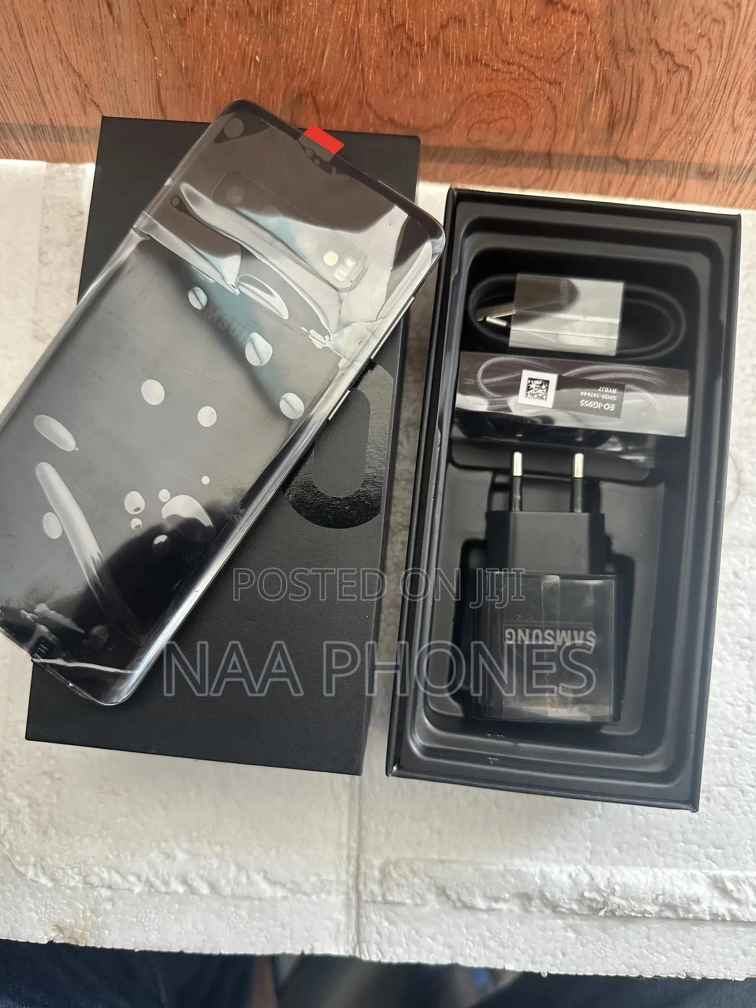 New Samsung Galaxy S10 128 GB Black