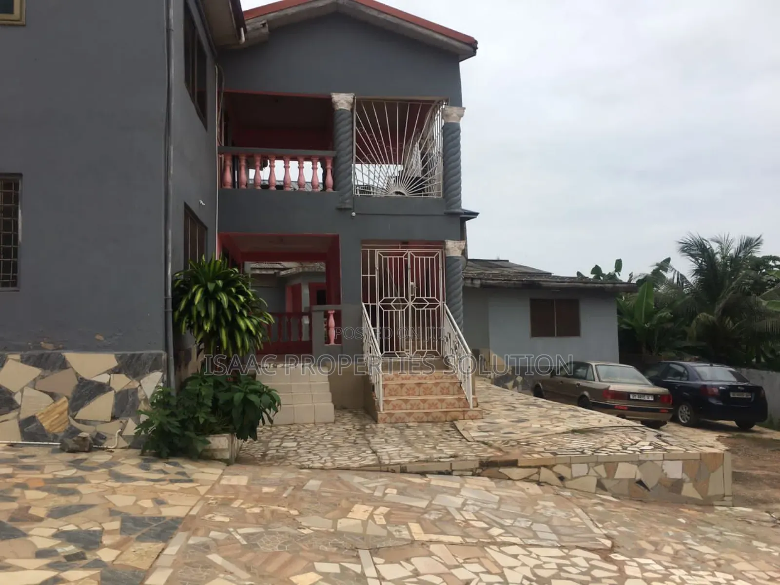 11bdrm House in Isaac Properties, Takoradi for sale