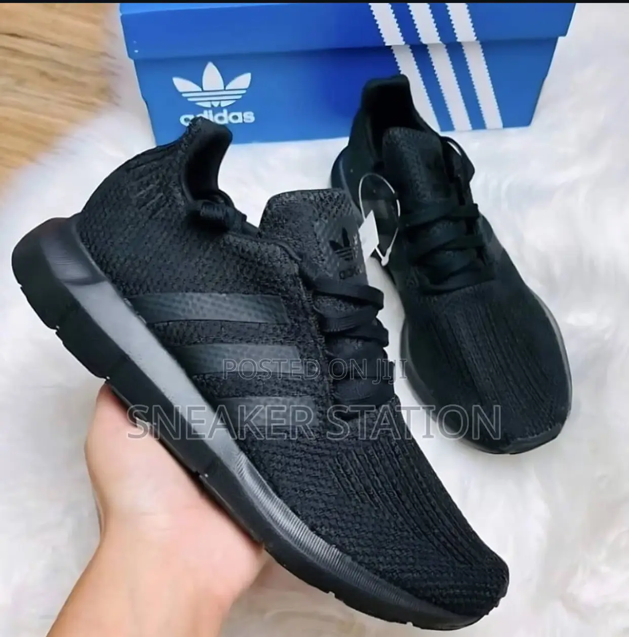 Adidas Swift Runner Black