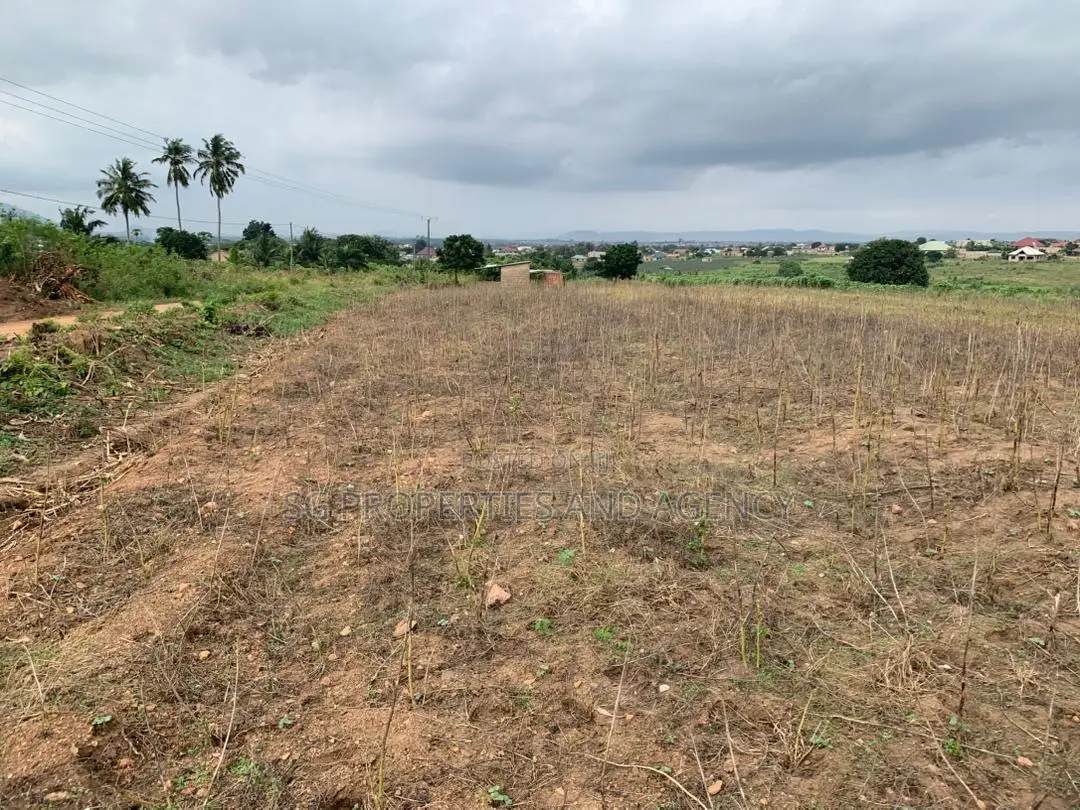 Genuine and Documented Land for Sale at Lashibi