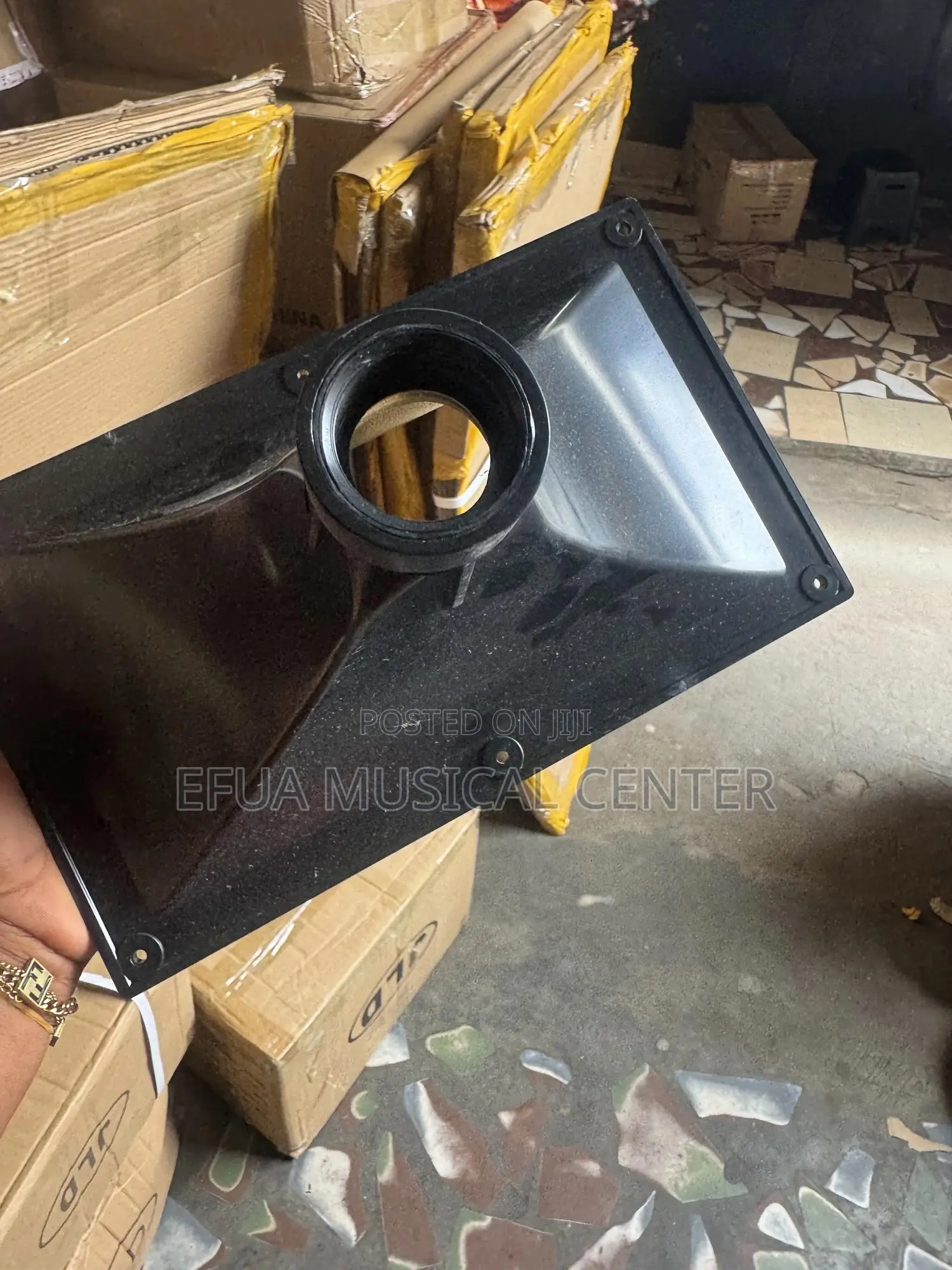 Horn Bucket