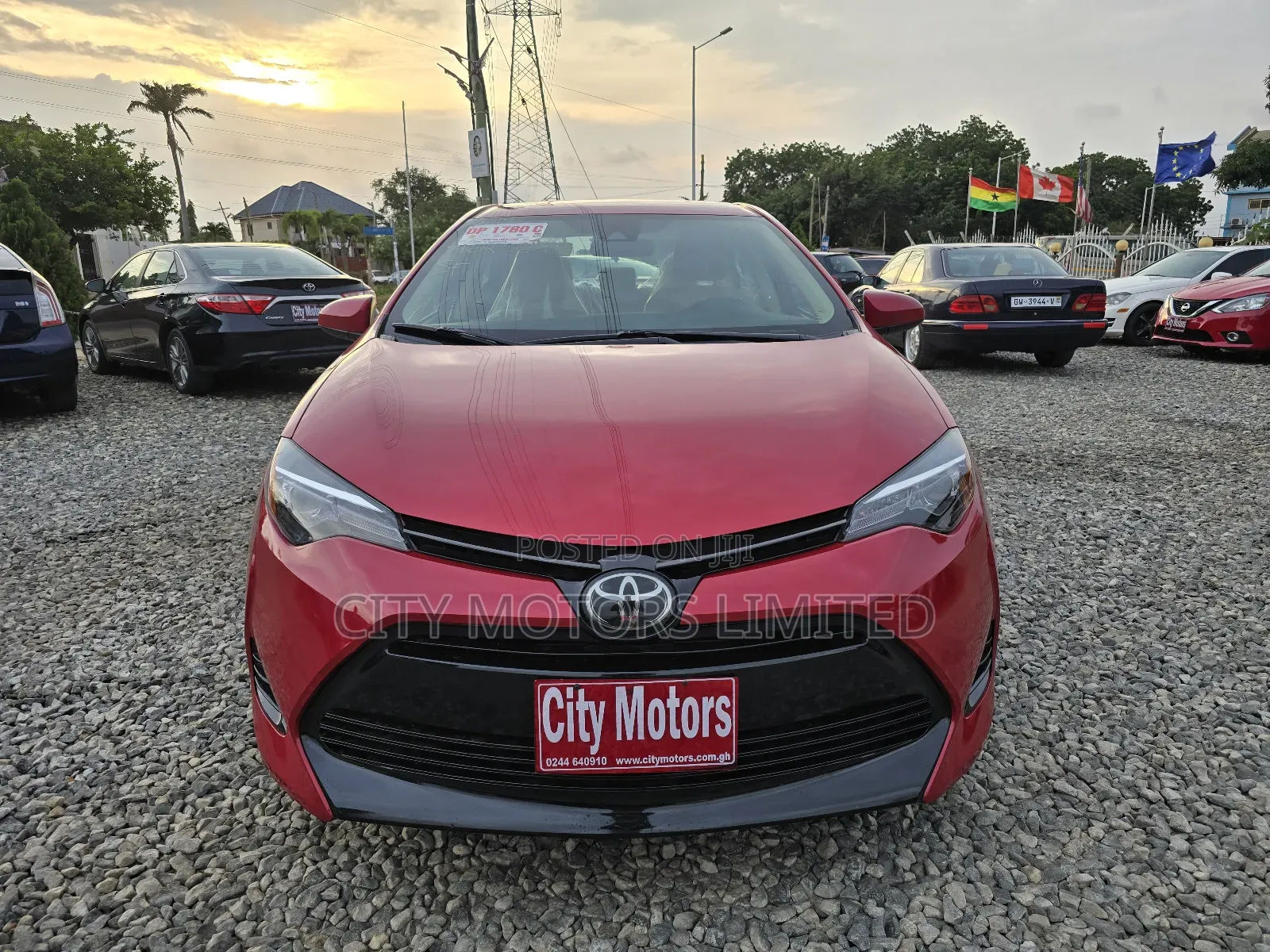Toyota Corolla LE (1.8L 4cyl 2A) 2018 Burgundy