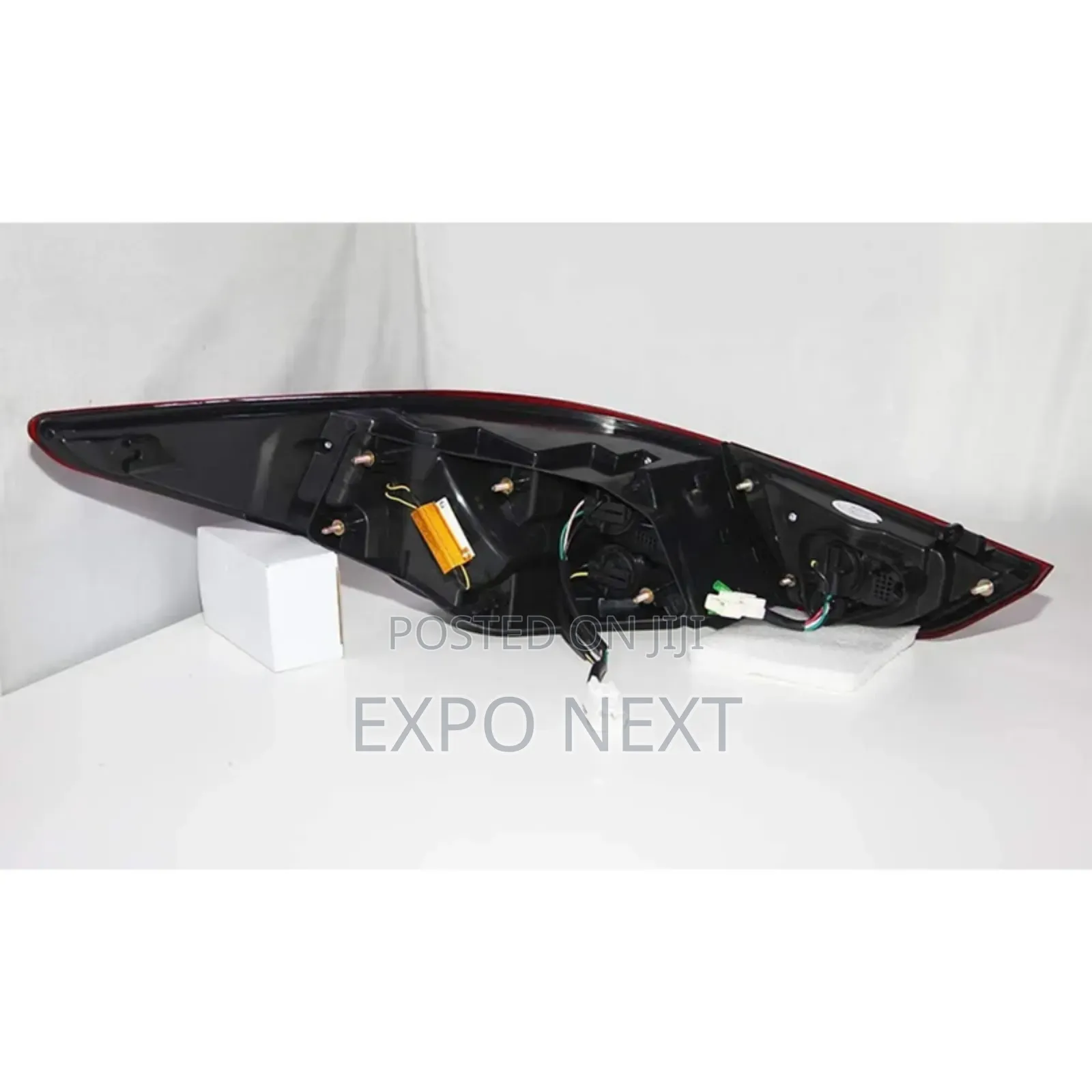 2009-2014 Hyundai Sonata Tail Light Halogen Pair New
