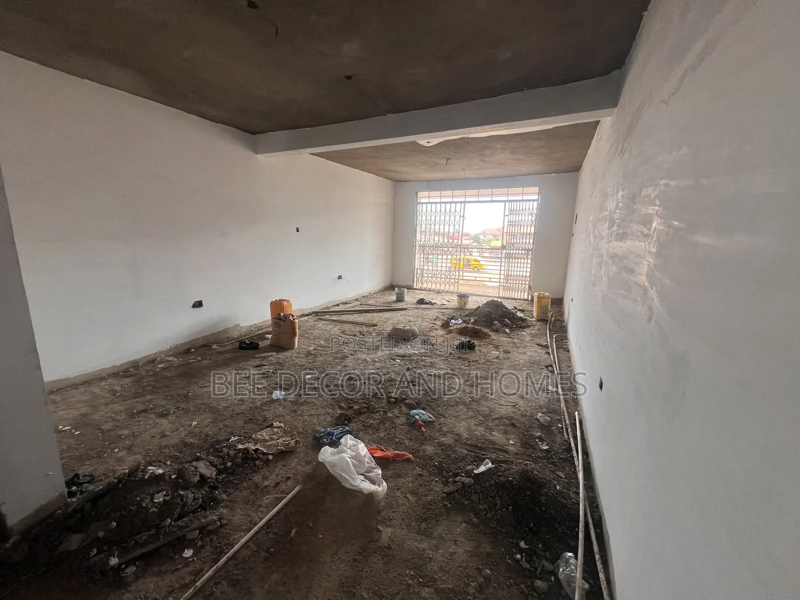 Main Oyarifa Road Shop to Let
