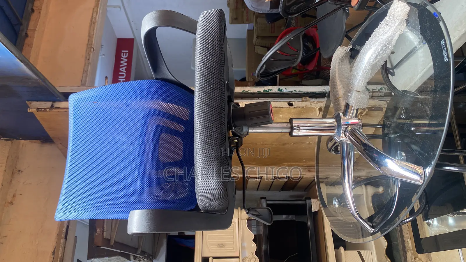 Office Chair/Swivel Chair